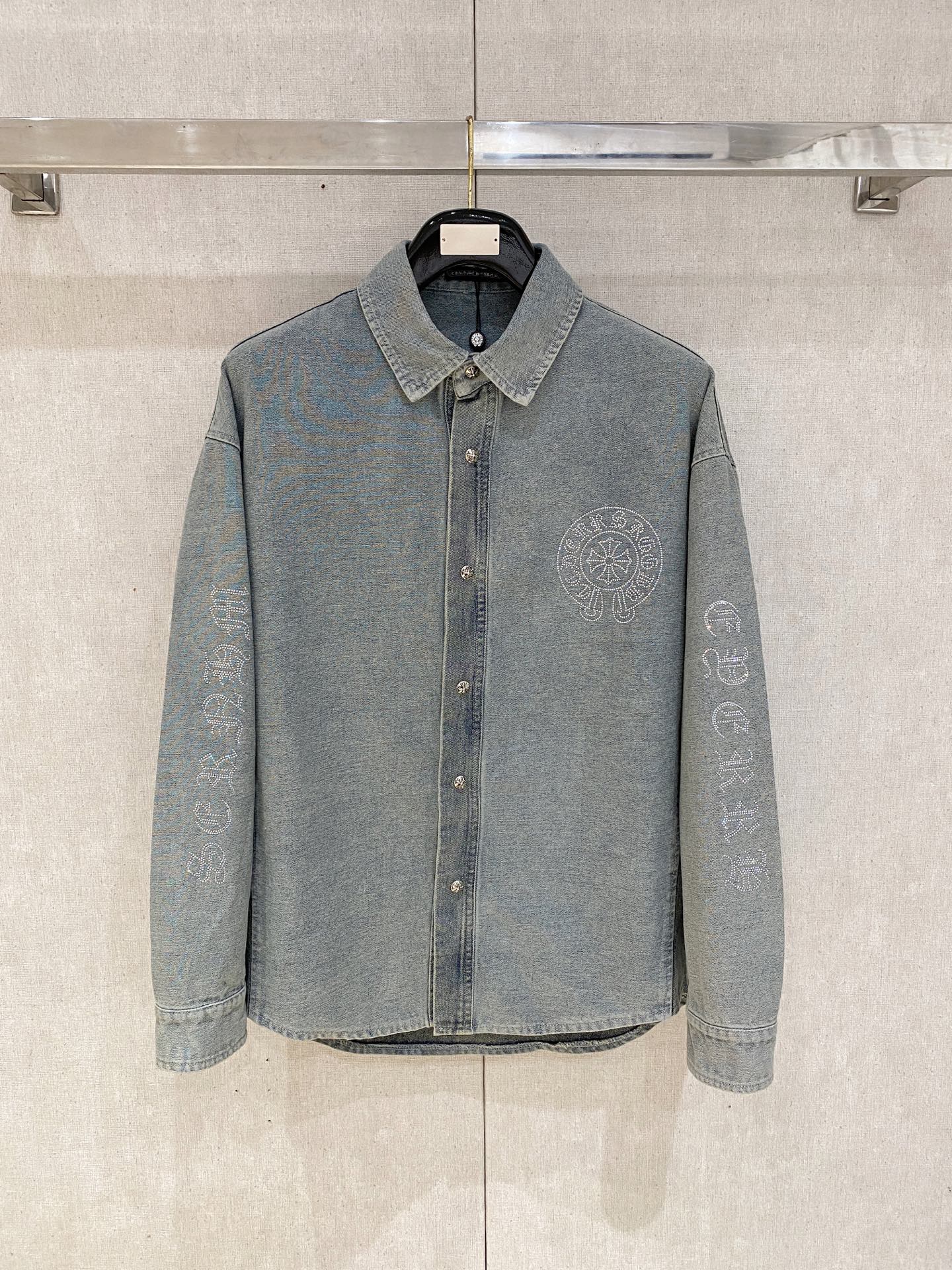 NO:524591,Chrom Hearts 2025 autumn and winter new shirt jacket size M-3XL, jackets & coats,shirts,alexander wang19860909Chrom Hearts 2025秋冬新款衬衫外套 码数M-3XL,,jackets & coats,shirts,alexander wang,Men's clothing