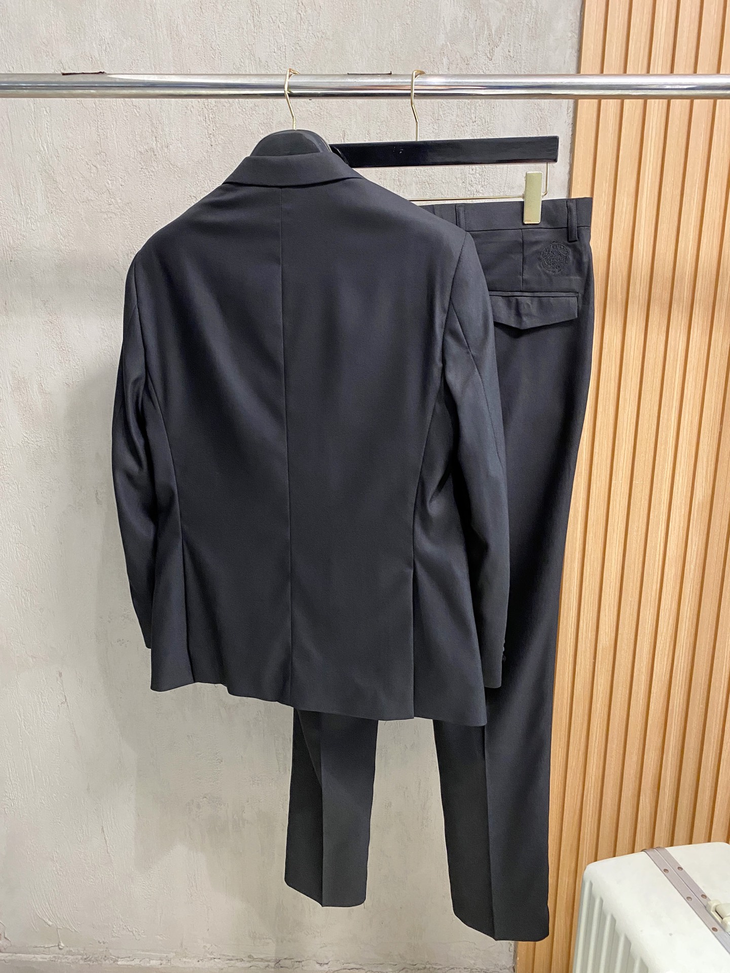 (新品)Ber家族男士商务休闲羊毛西服套装（专属收纳袋），香港洋行渠道货，重磅级品鉴奢物，意大利原厂出品