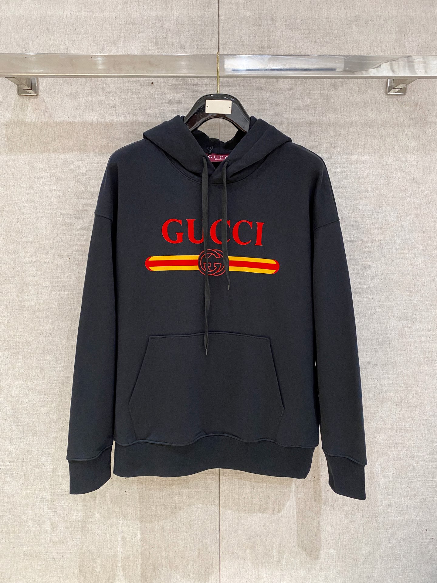 GUC 2025FW秋冬新品 休闲连帽卫衣 高端气质型必入的极品款式，一款极具腔调感与魅力的单品！细节精