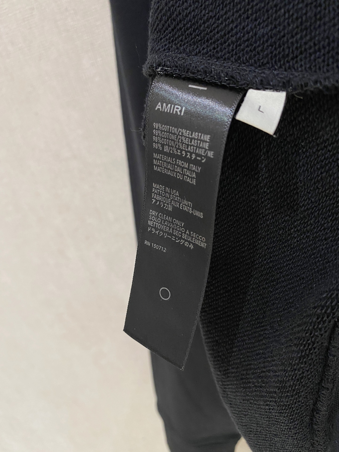 AMR 2025FW秋冬新品 休闲连帽卫衣 高端气质型必入的极品款式，一款极具腔调感与魅力的单品！细节精