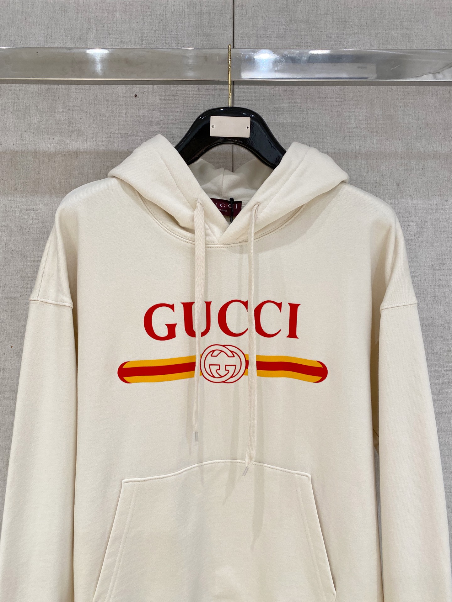 GUC 2025FW秋冬新品 休闲连帽卫衣 高端气质型必入的极品款式，一款极具腔调感与魅力的单品！细节精