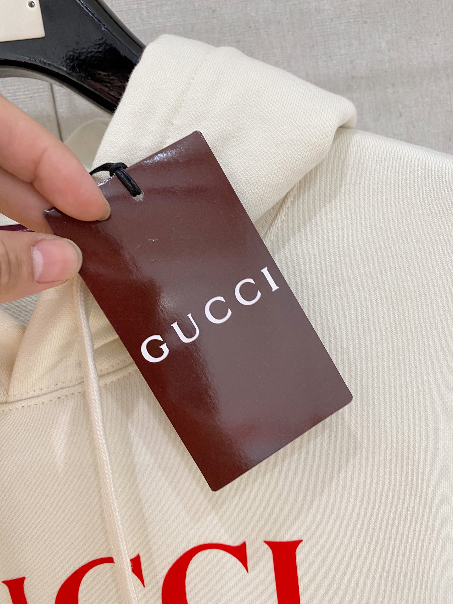 GUC 2025FW秋冬新品 休闲连帽卫衣 高端气质型必入的极品款式，一款极具腔调感与魅力的单品！细节精