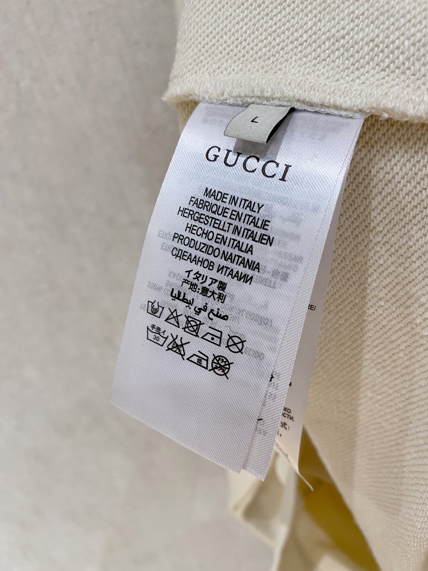 GUC 2025FW秋冬新品 休闲连帽卫衣 高端气质型必入的极品款式，一款极具腔调感与魅力的单品！细节精