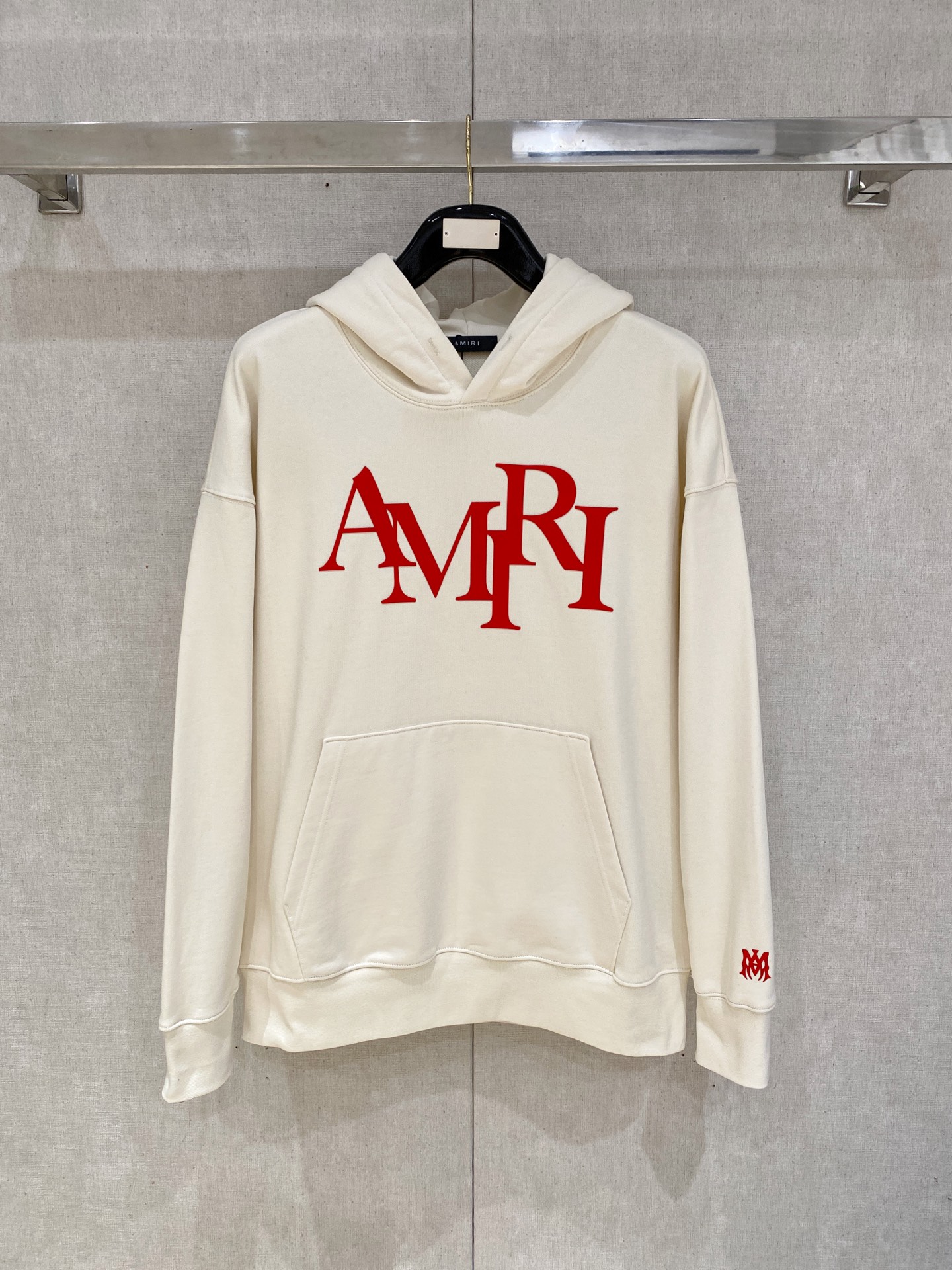 AMR 2025FW秋冬新品 休闲连帽卫衣 高端气质型必入的极品款式，一款极具腔调感与魅力的单品！细节精