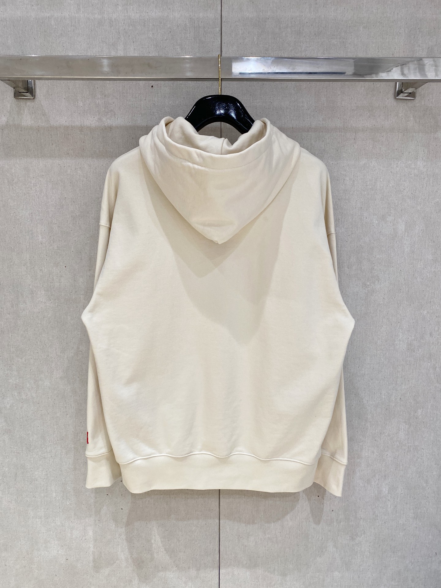 AMR 2025FW秋冬新品 休闲连帽卫衣 高端气质型必入的极品款式，一款极具腔调感与魅力的单品！细节精