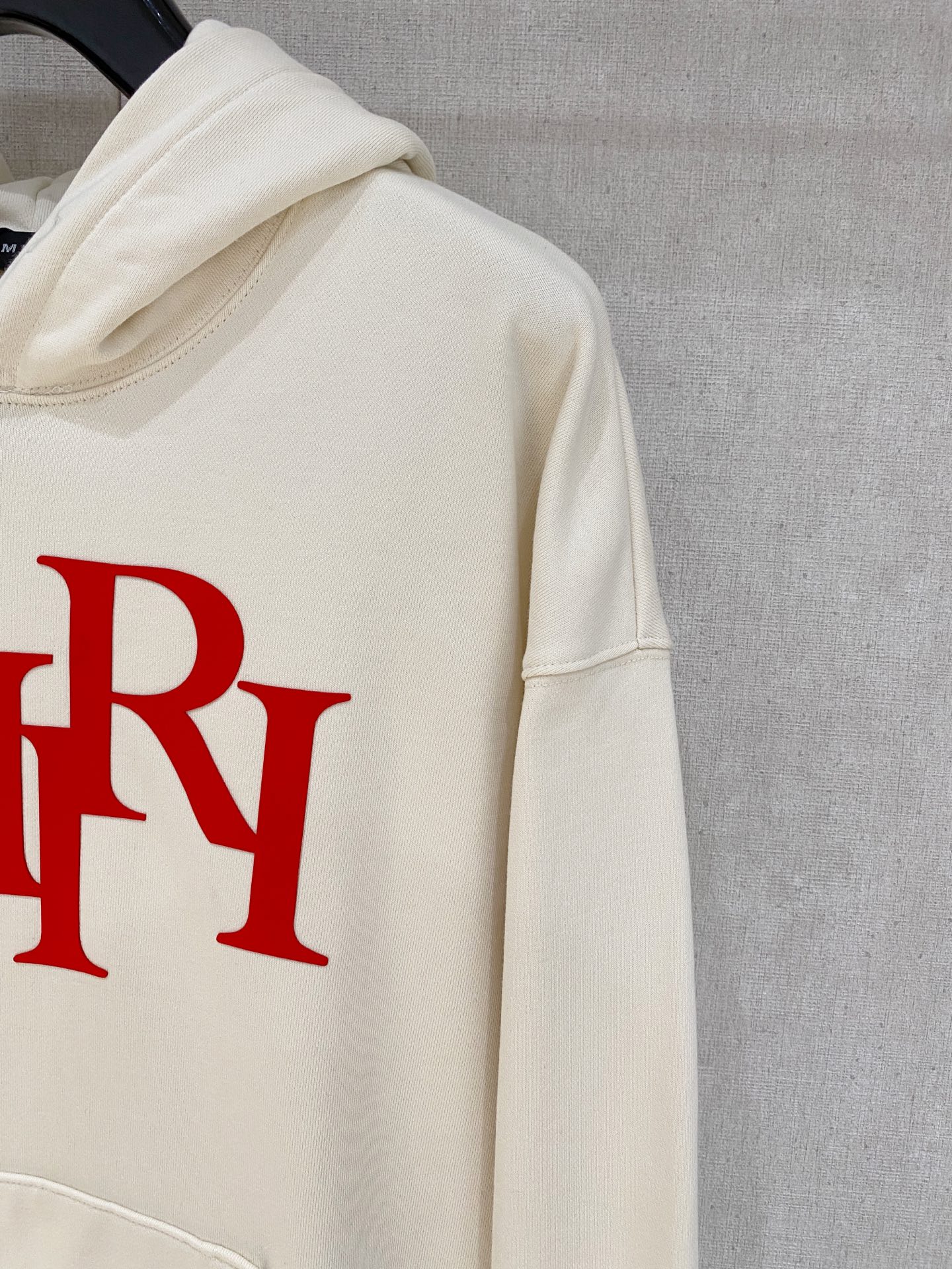 AMR 2025FW秋冬新品 休闲连帽卫衣 高端气质型必入的极品款式，一款极具腔调感与魅力的单品！细节精