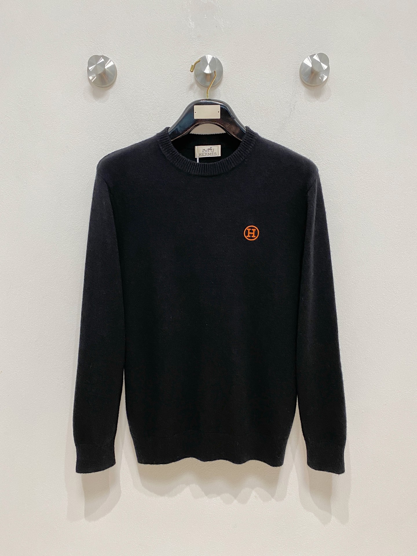 Hermes Men’s 100% Wool Sweater – Comfortable, Warm, and Anti-Pilling