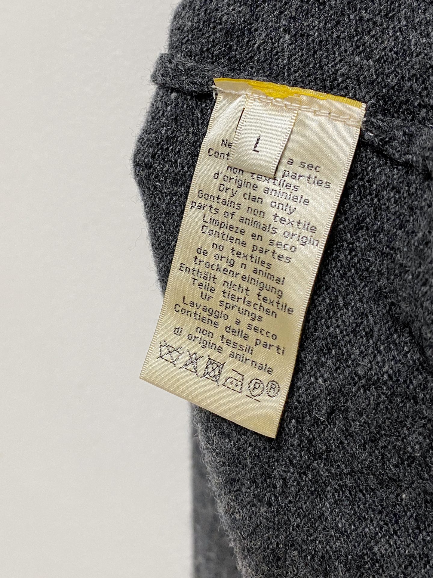 Hermes Wool Sweater - Luxurious, Warm & Stylish Knitwear for Men 9 i1758910620578 2706 0 7