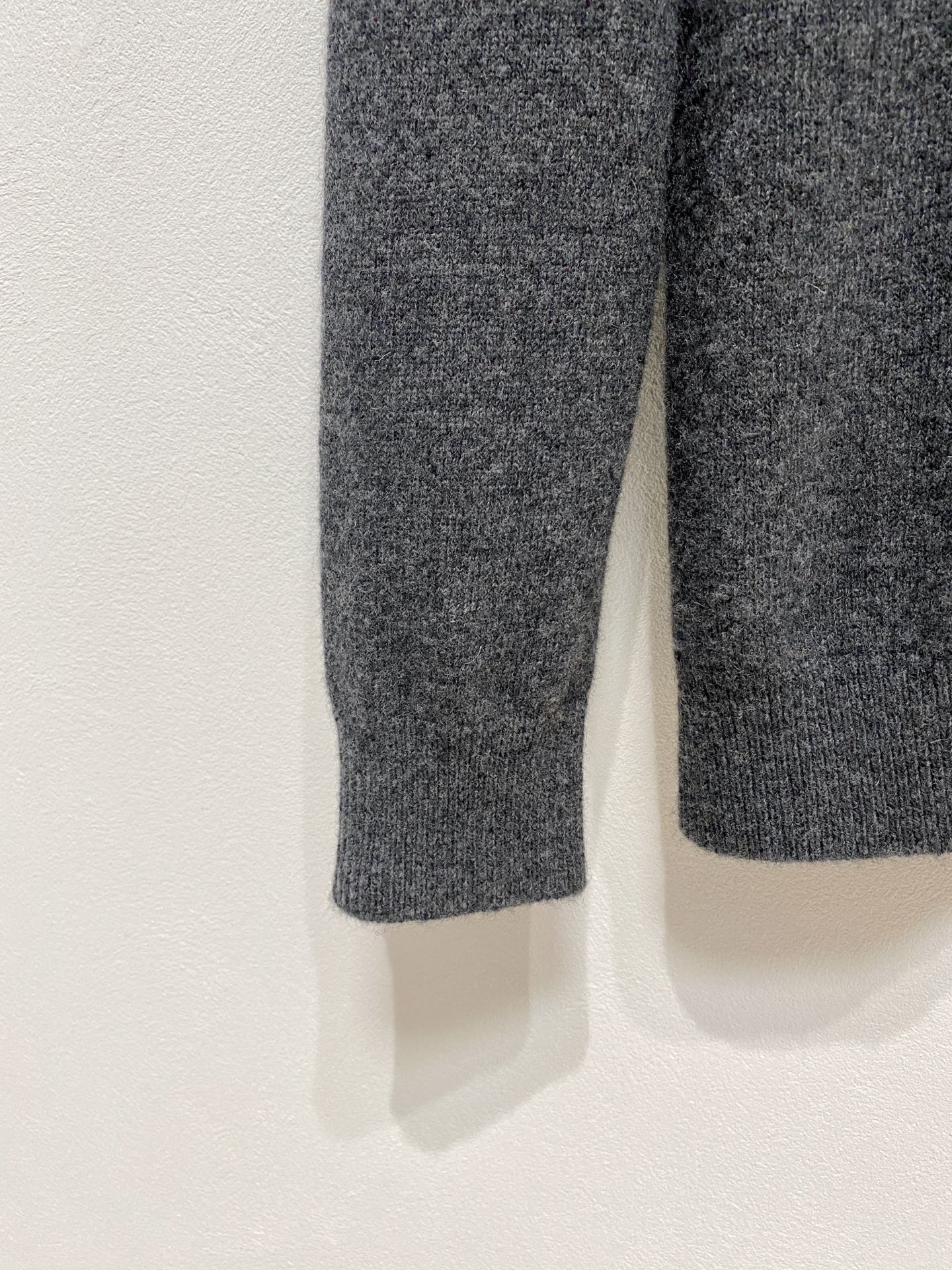 Hermes Wool Sweater - Luxurious, Warm & Stylish Knitwear for Men 7 i1758910621569 215 0 5