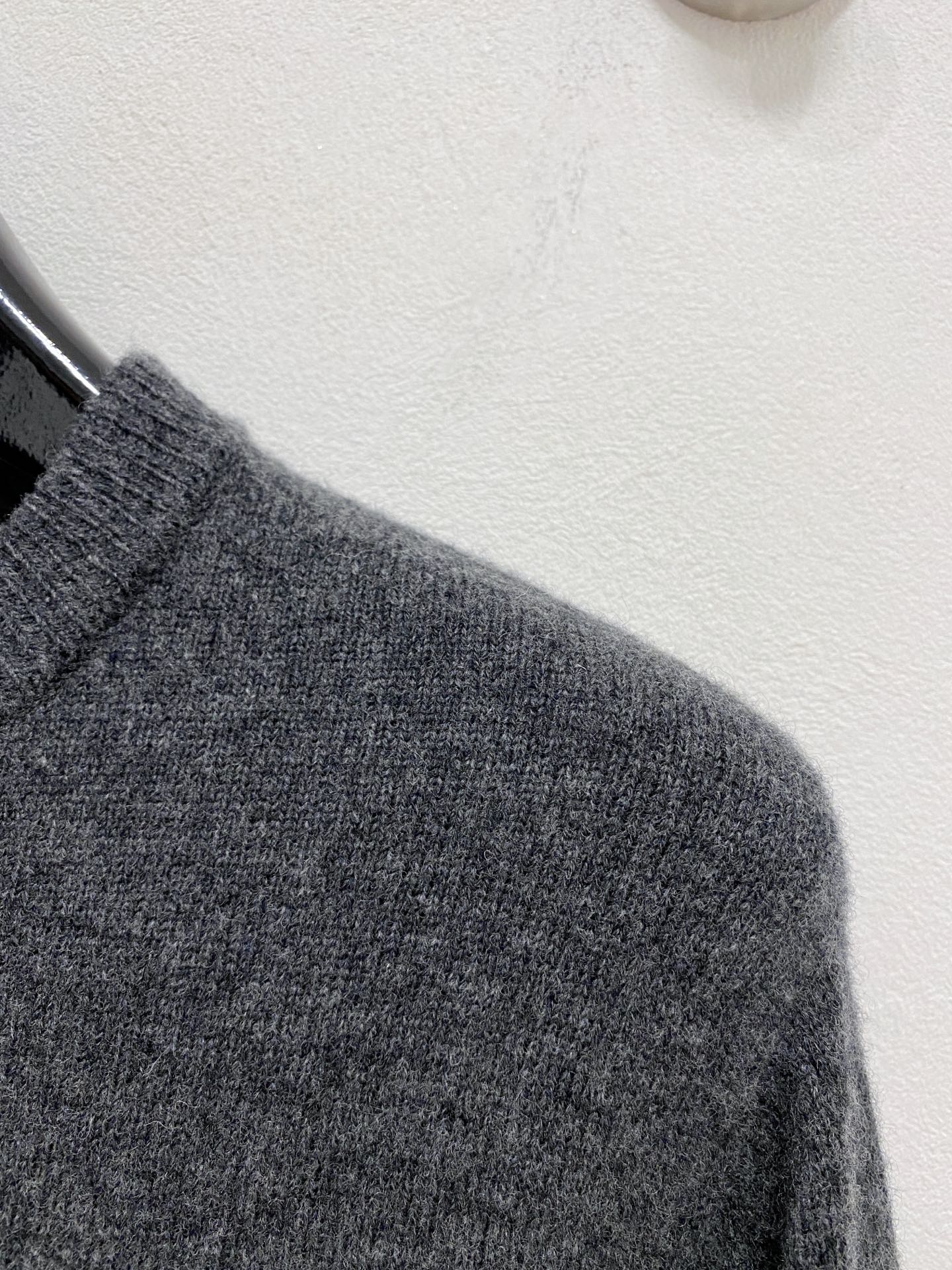 Hermes Wool Sweater - Luxurious, Warm & Stylish Knitwear for Men 4 i1758910621583 3853 0 2