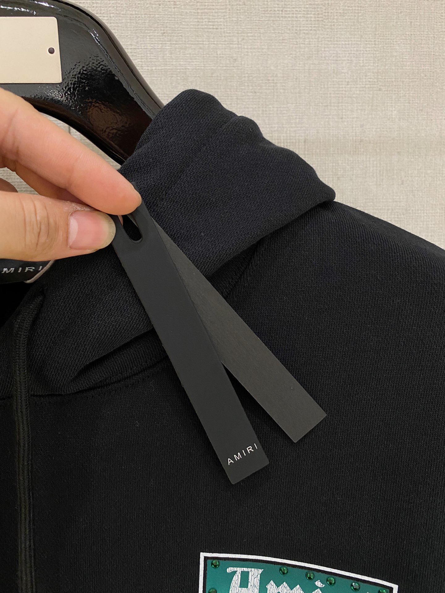 AMR 2025FW秋冬新品 休闲连帽卫衣 高端气质型必入的极品款式，一款极具腔调感与魅力的单品！细节精