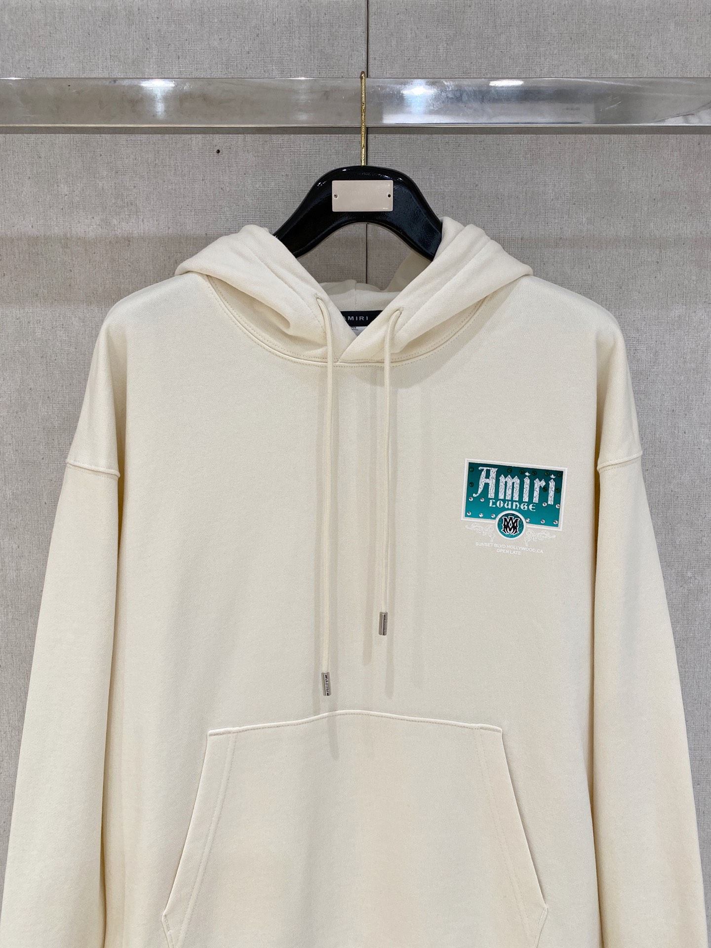 AMR 2025FW秋冬新品 休闲连帽卫衣 高端气质型必入的极品款式，一款极具腔调感与魅力的单品！细节精