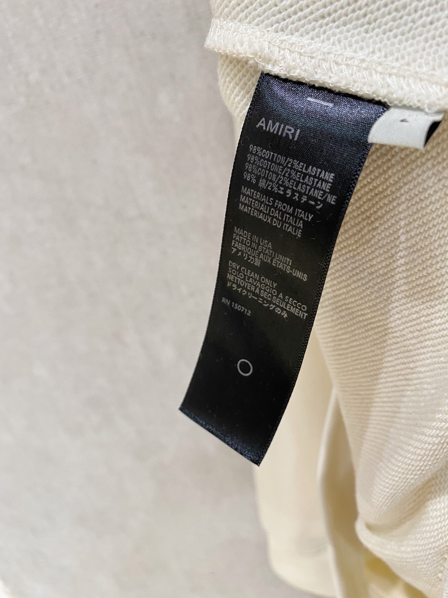 AMR 2025FW秋冬新品 休闲连帽卫衣 高端气质型必入的极品款式，一款极具腔调感与魅力的单品！细节精