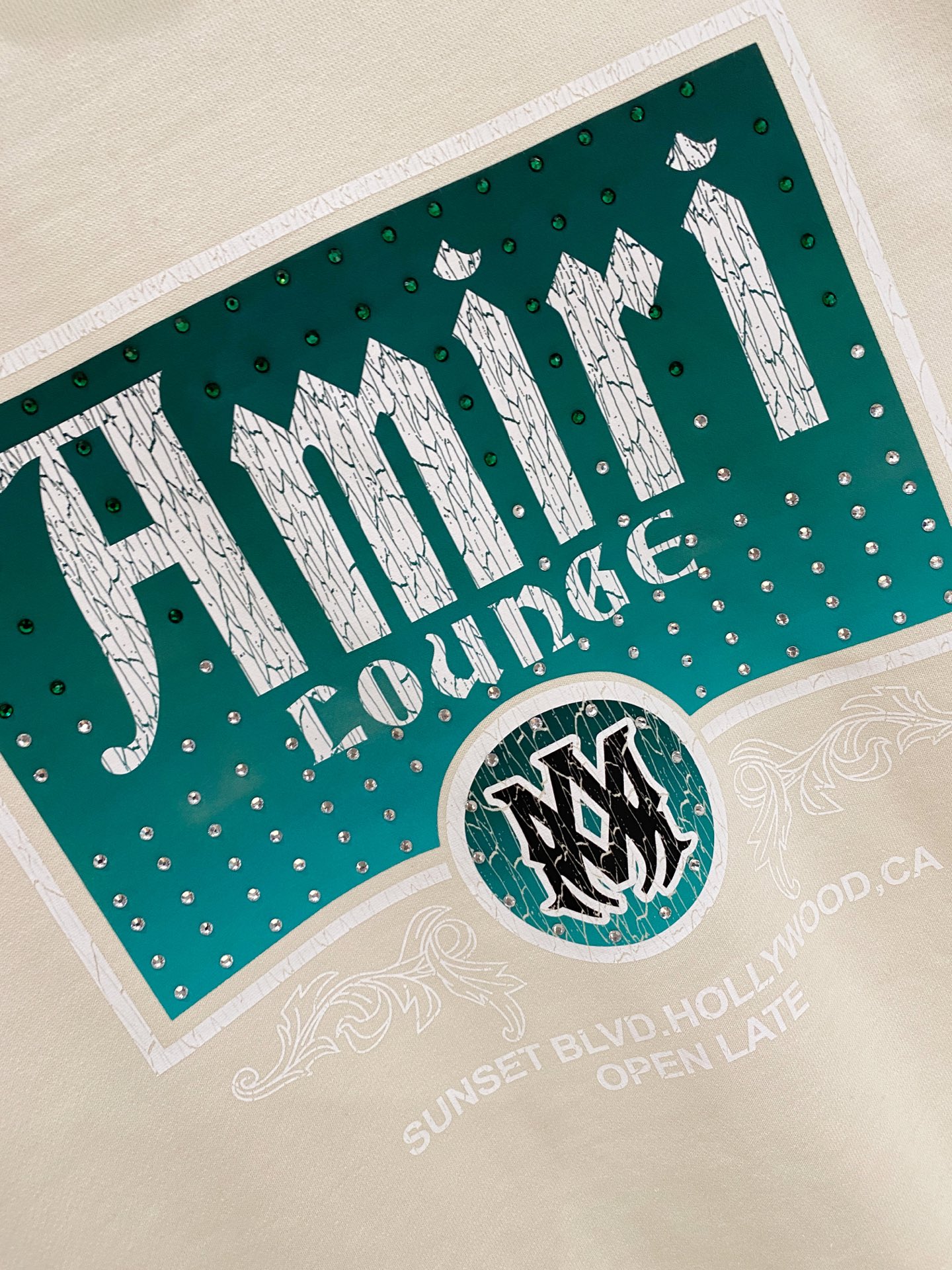 AMR 2025FW秋冬新品 休闲连帽卫衣 高端气质型必入的极品款式，一款极具腔调感与魅力的单品！细节精