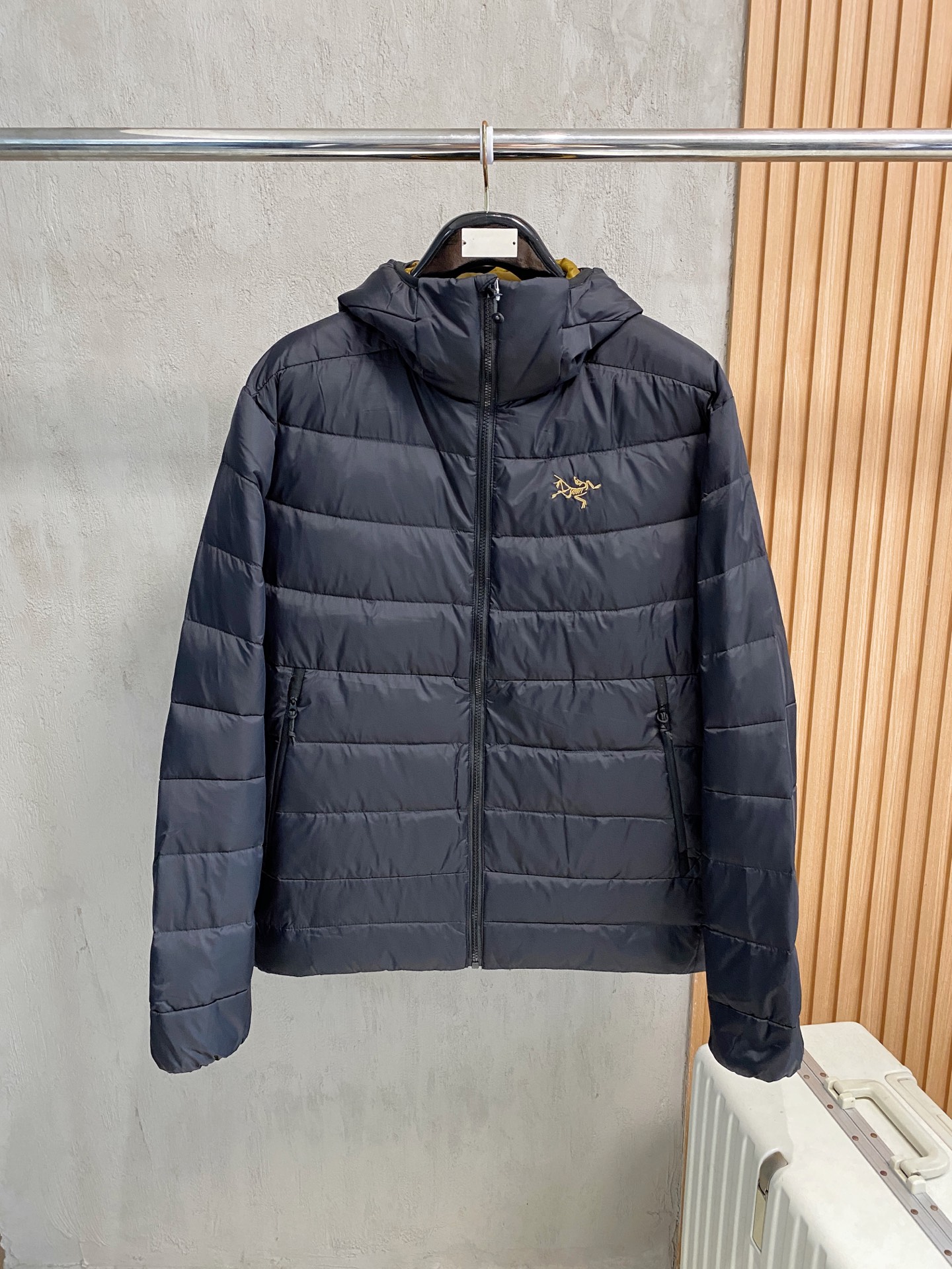 Arc'teryx Thorium AR Lightweight Hooded Down Jacket - Black Gold Edition 2 i1760339274645 8610 0 0