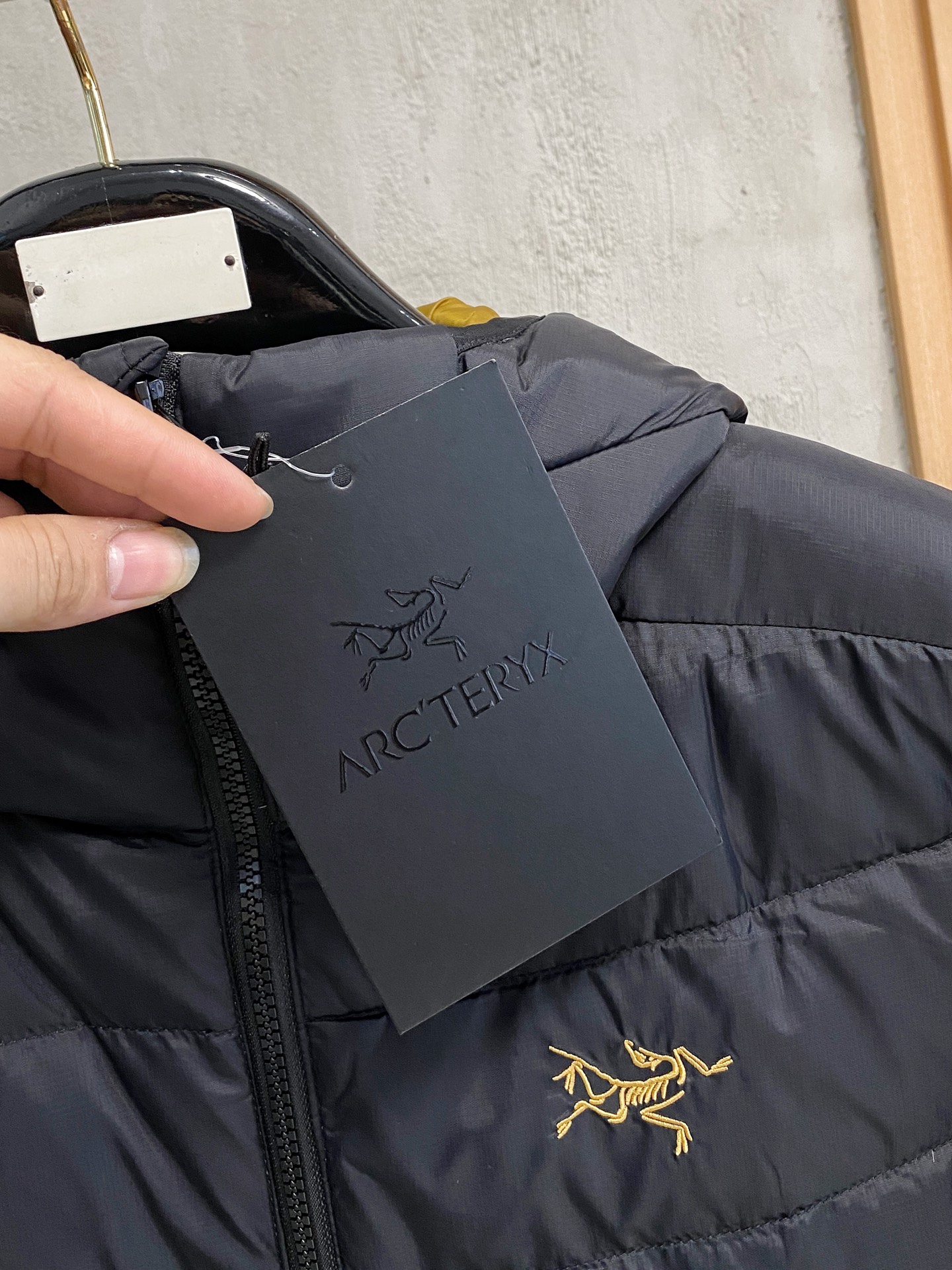 Arc'teryx Thorium AR Lightweight Hooded Down Jacket - Black Gold Edition 7 i1760339275890 7076 0 5