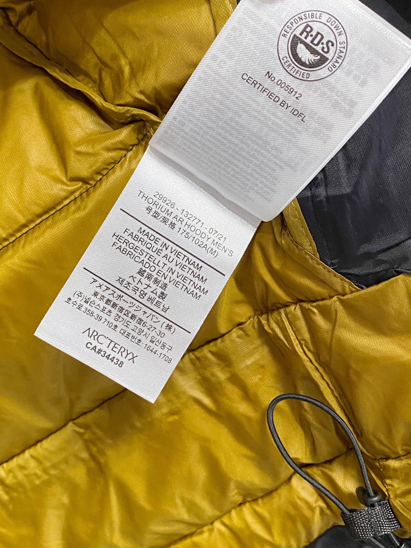Arc'teryx Thorium AR Lightweight Hooded Down Jacket - Black Gold Edition 9 i1760339275915 7898 0 7