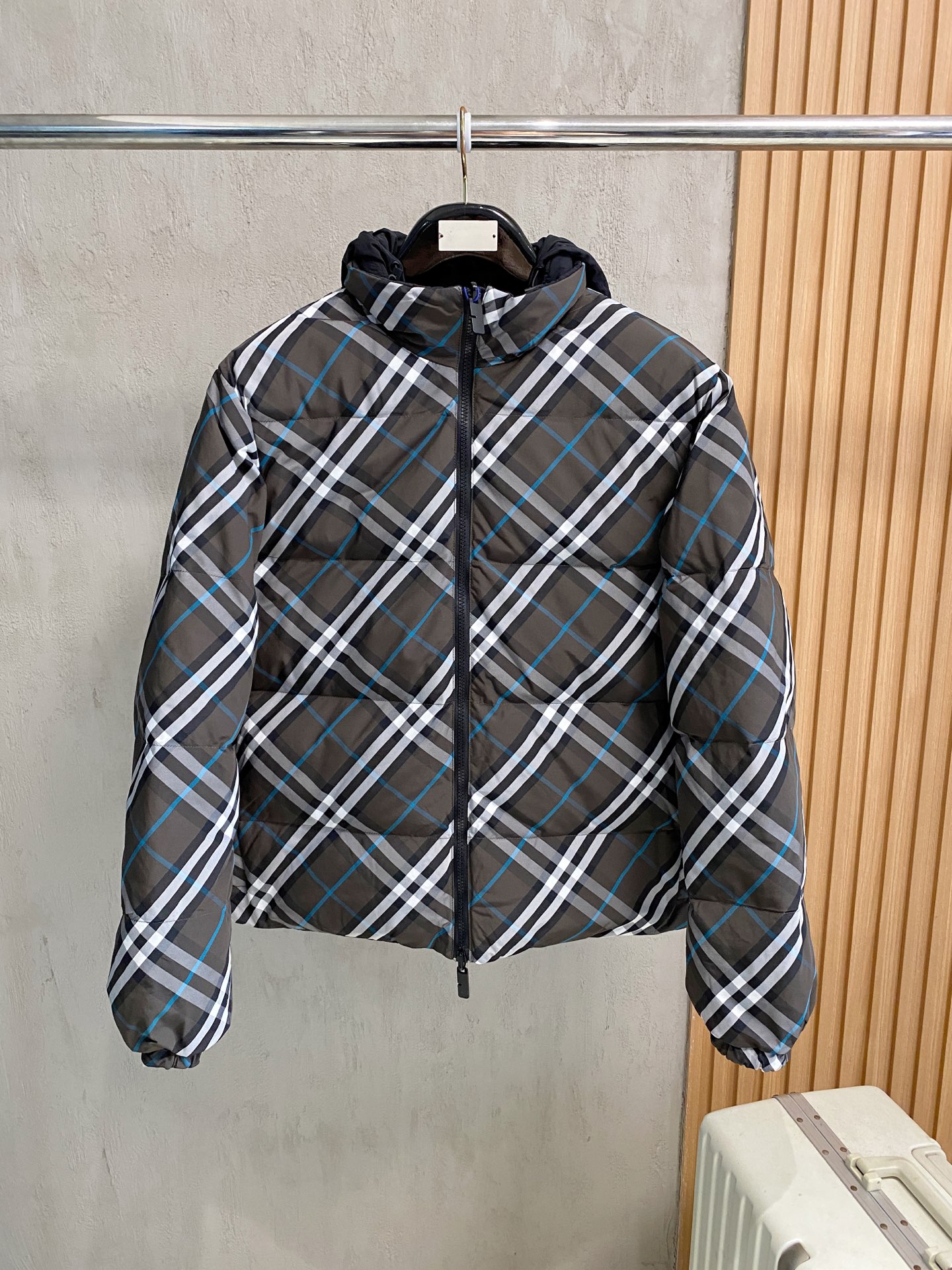 Burberry Men's Reversible Down Jacket Lightweight Warm Plaid Coat