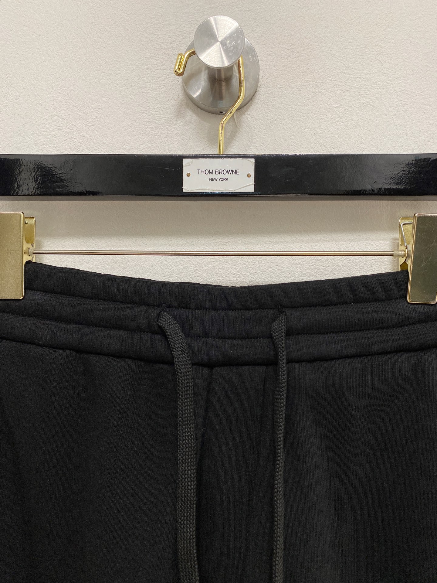 🌾PLV 【新品】秋冬加厚 25ss休闲裤金典再次出现，原单订制高品质时尚休闲裤。超级百搭款。独家定制面