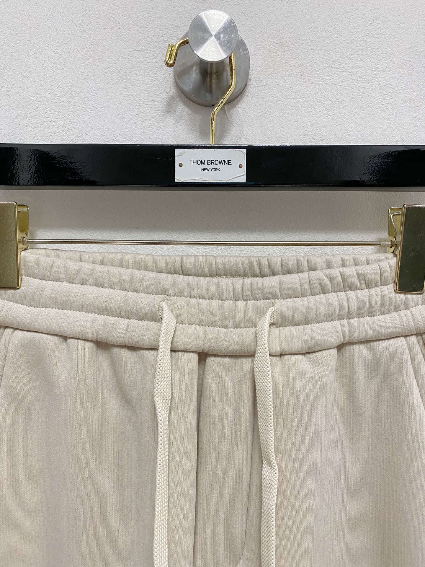 🌾P迪桑特 【新品】秋冬加厚 25ss休闲裤金典再次出现，原单订制高品质时尚休闲裤。超级百搭款。独家定制