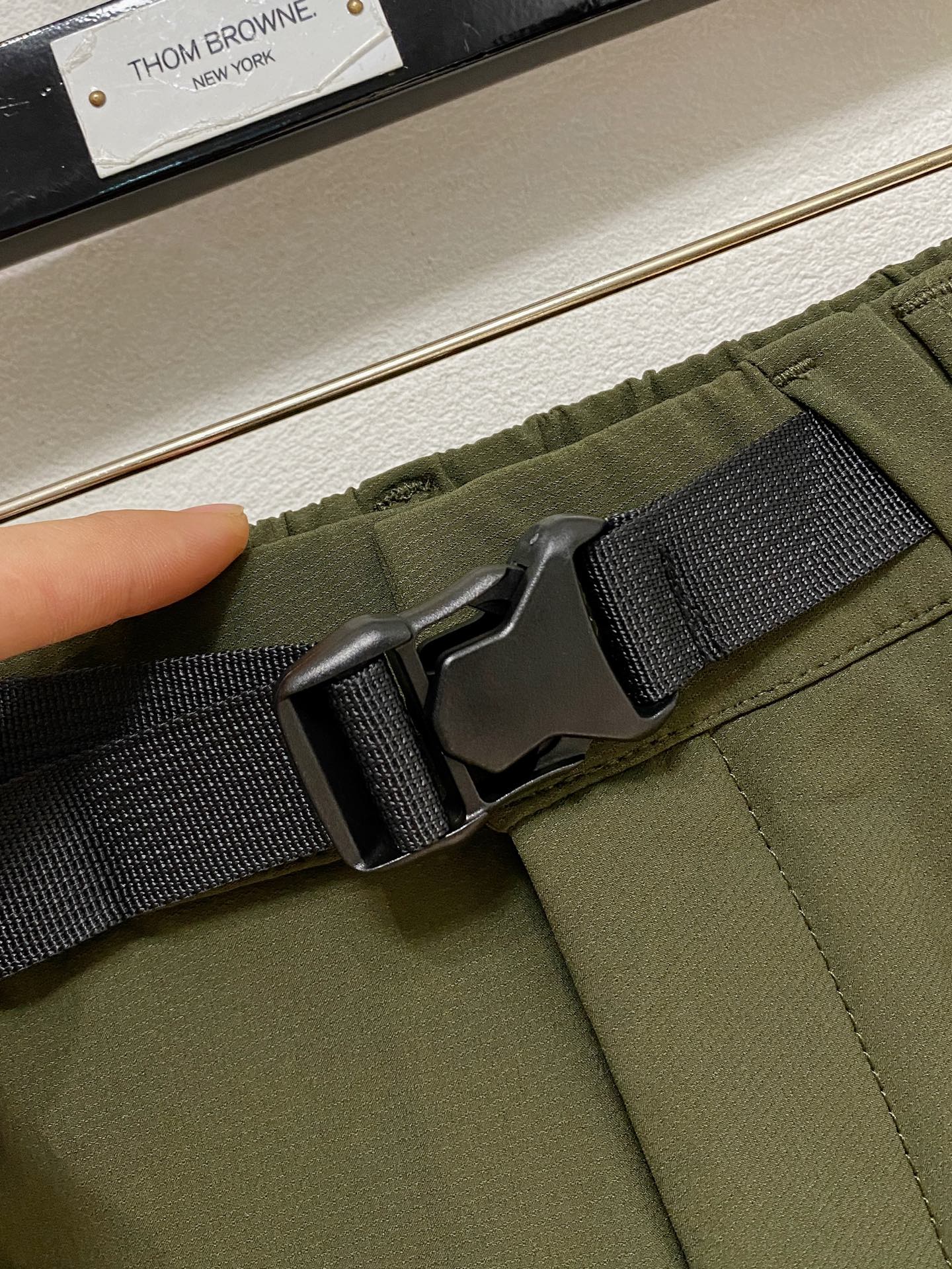 🌾P普拉达 【新品】秋冬加厚 25ss休闲裤金典再次出现，原单订制高品质时尚休闲裤。超级百搭款。独家定制