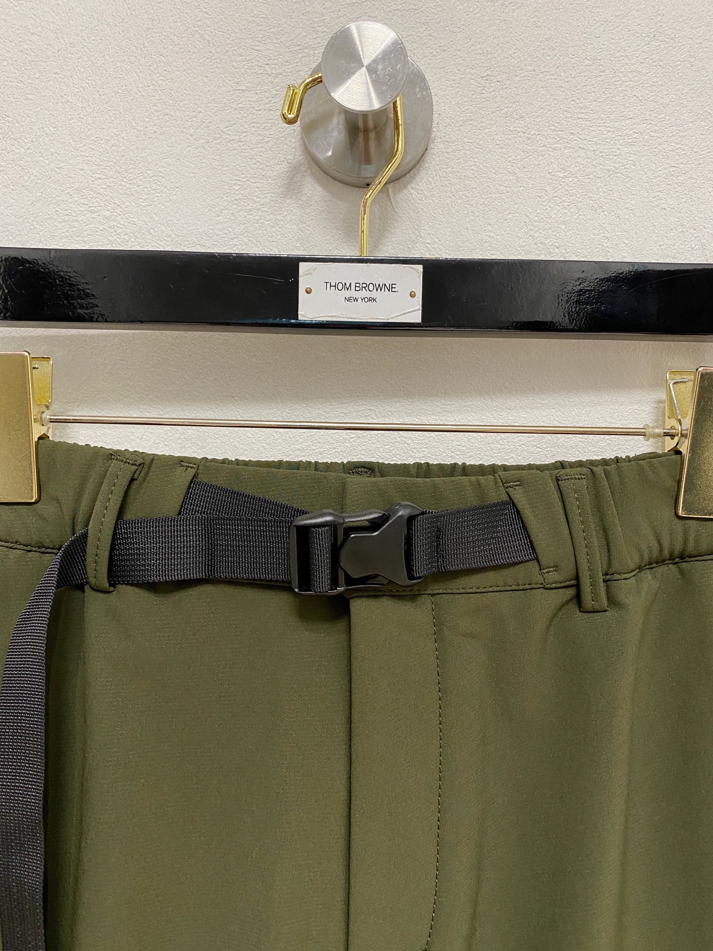 🌾P普拉达 【新品】秋冬加厚 25ss休闲裤金典再次出现，原单订制高品质时尚休闲裤。超级百搭款。独家定制