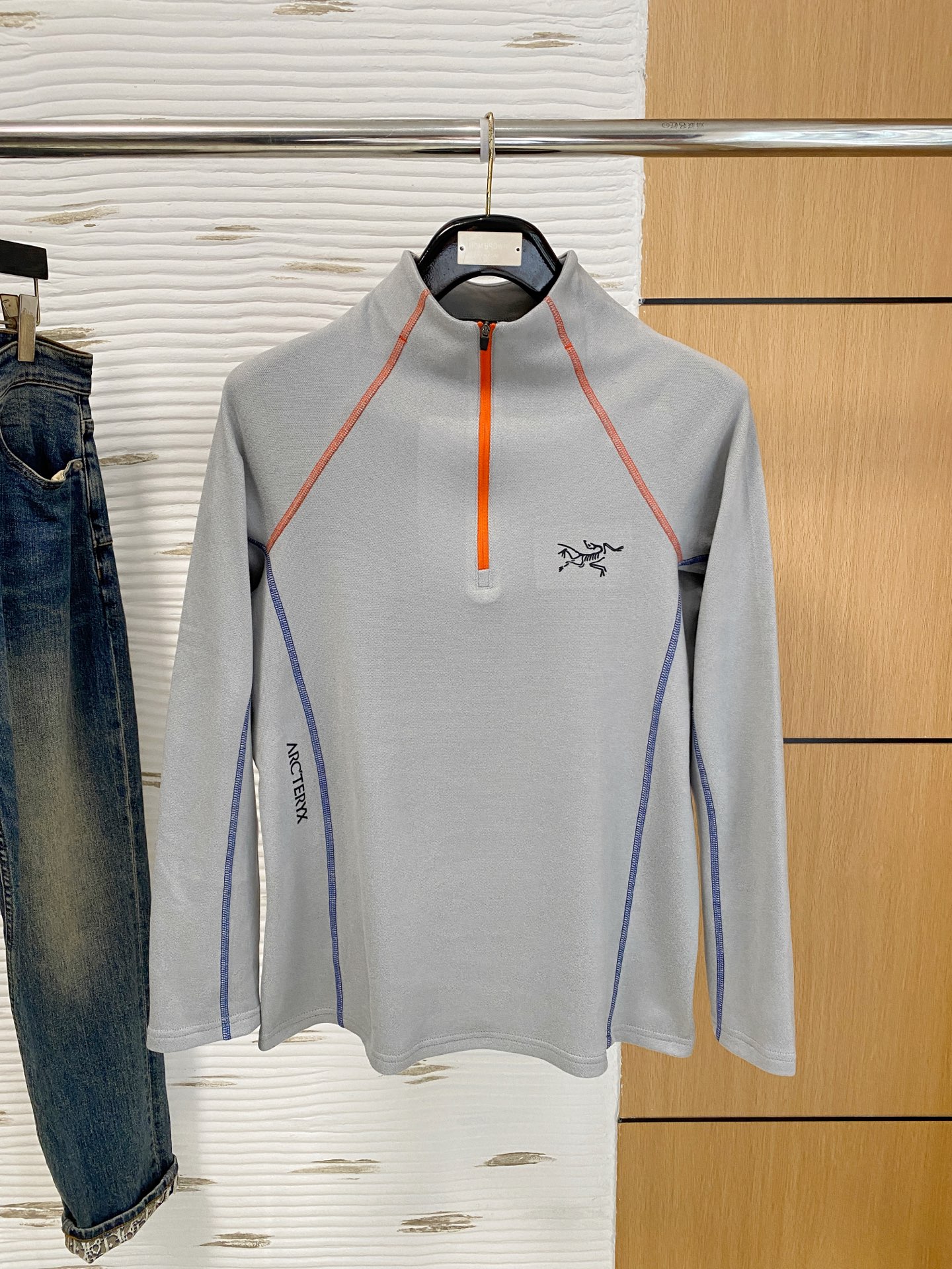 NO:615133,Arc'teryx 2025 [New Product] New base for autumn and winter, fashionable and versatile, very handsome. Classic logo. Durable and not easy to deform. It can be easily held in various styles. It is a classic fashion model that is sought after every year. High-quality large goods. Digital number M-3Xl, arc'teryx, alexander wang19860909始祖鸟2025【新品】秋冬新款打底 时尚百搭 帅气十足.经典Logo.耐穿不易变形,版型,各种风格都能轻松Hold住,年年被追捧的经典时尚款 高品质大货 码数码数M-3Xl,arc'teryx,alexander wang,Men's clothing