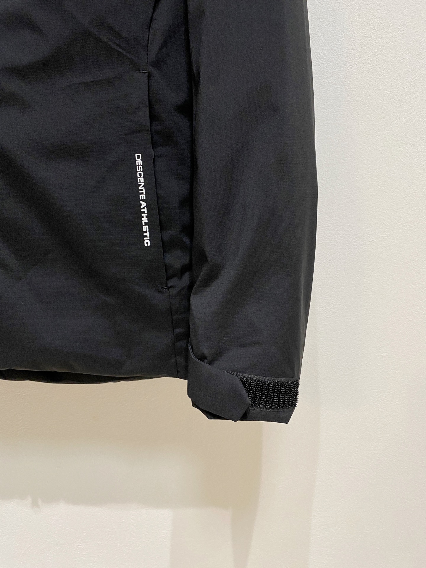 🌾 迪桑特 棉服25ss早秋【新品】秋冬专柜新款休闲棉服外套！超前卫设计风格 细腻舒适 穿着非常轻便不易