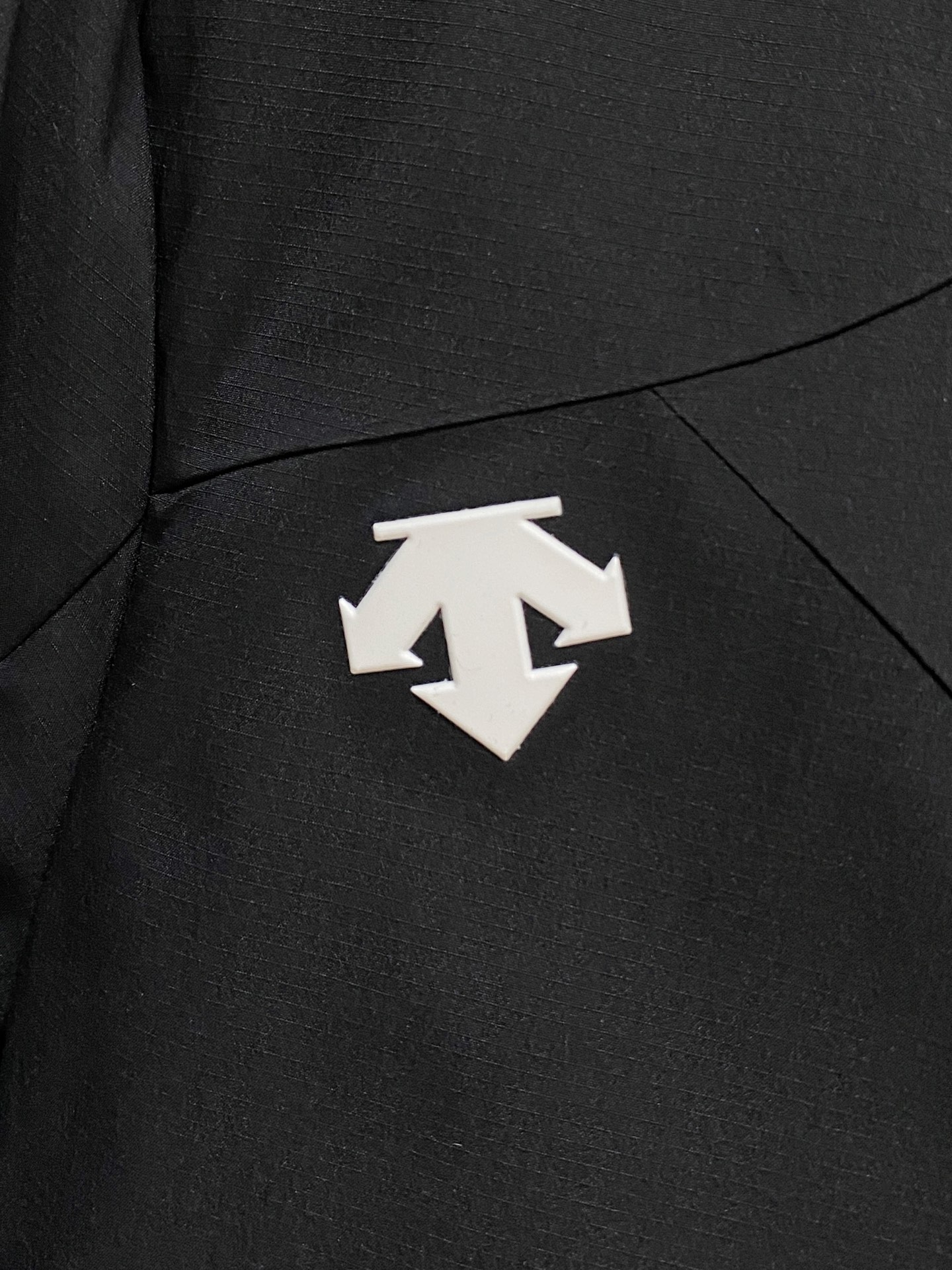 🌾 迪桑特 棉服25ss早秋【新品】秋冬专柜新款休闲棉服外套！超前卫设计风格 细腻舒适 穿着非常轻便不易