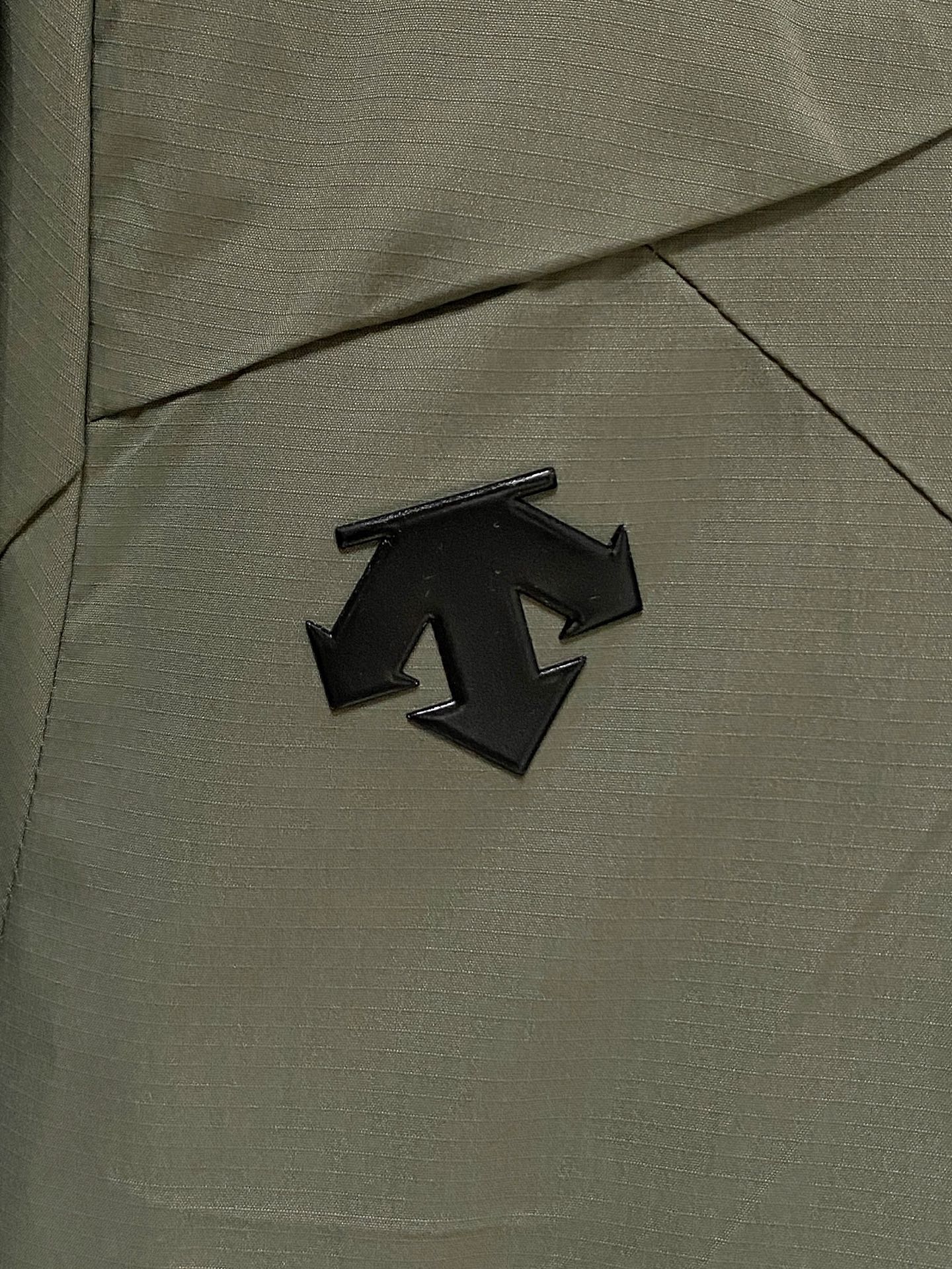 🌾 迪桑特 棉服25ss早秋【新品】秋冬专柜新款休闲棉服外套！超前卫设计风格 细腻舒适 穿着非常轻便不易