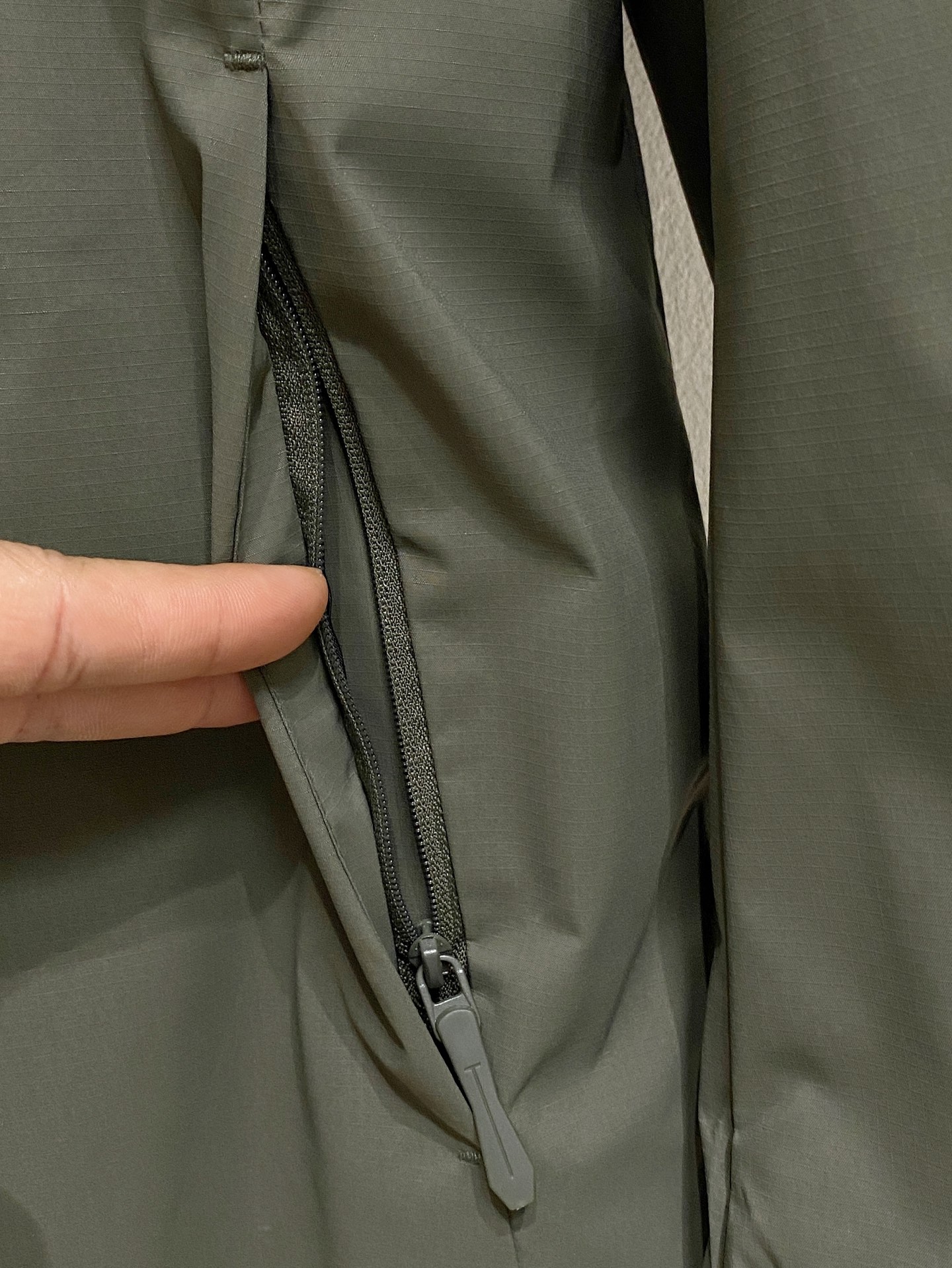 🌾 始祖鸟棉服25ss早秋【新品】秋冬专柜新款休闲棉服外套！超前卫设计风格 细腻舒适 穿着非常轻便不易起