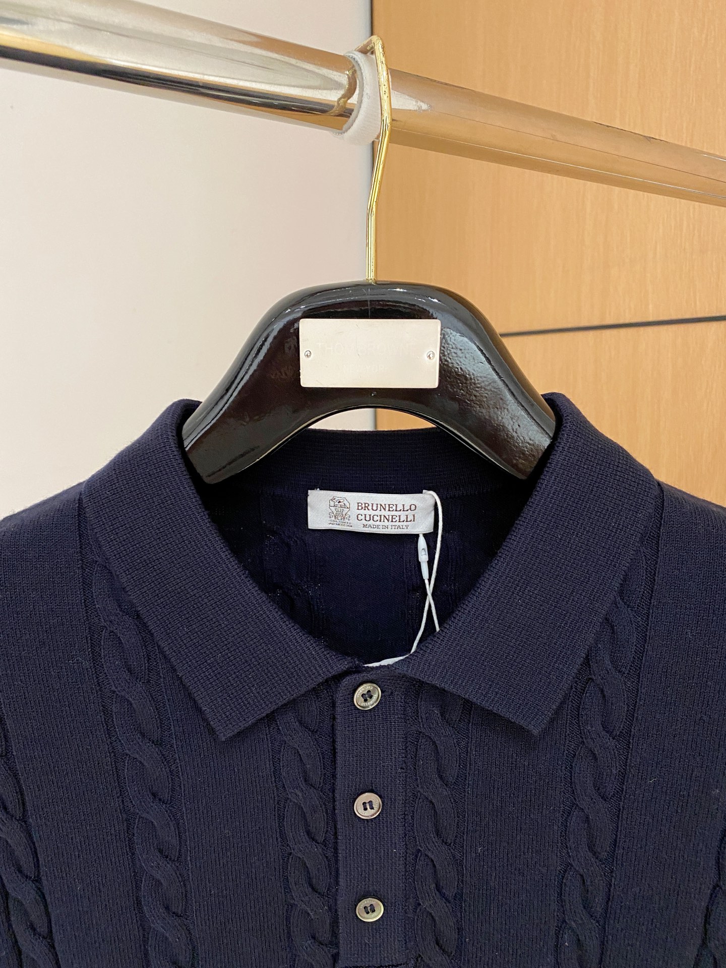 。顶级品质>专柜官网同步发售！辅料全部原版定制出品，贸易公司真品订单。高级定制进口面料，以天然植物纖維提