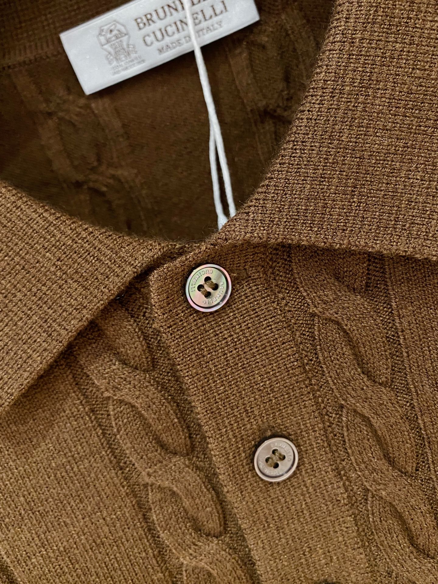 。顶级品质>专柜官网同步发售！辅料全部原版定制出品，贸易公司真品订单。高级定制进口面料，以天然植物纖維提