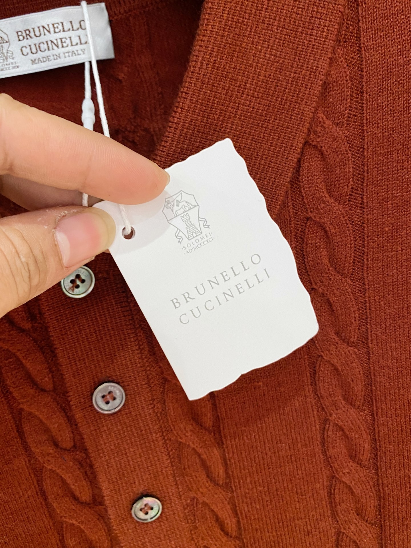 。顶级品质>专柜官网同步发售！辅料全部原版定制出品，贸易公司真品订单。高级定制进口面料，以天然植物纖維提