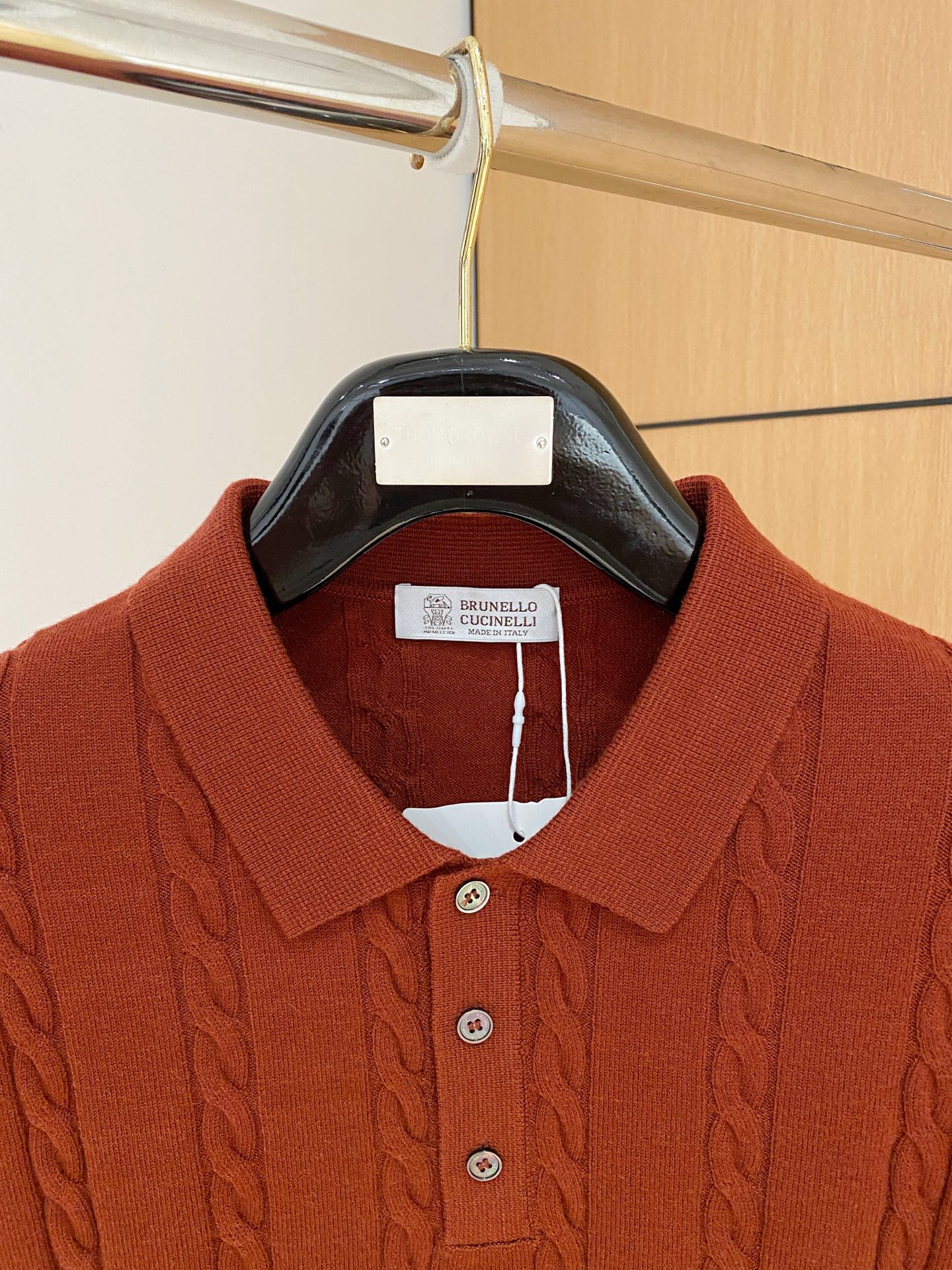 。顶级品质>专柜官网同步发售！辅料全部原版定制出品，贸易公司真品订单。高级定制进口面料，以天然植物纖維提