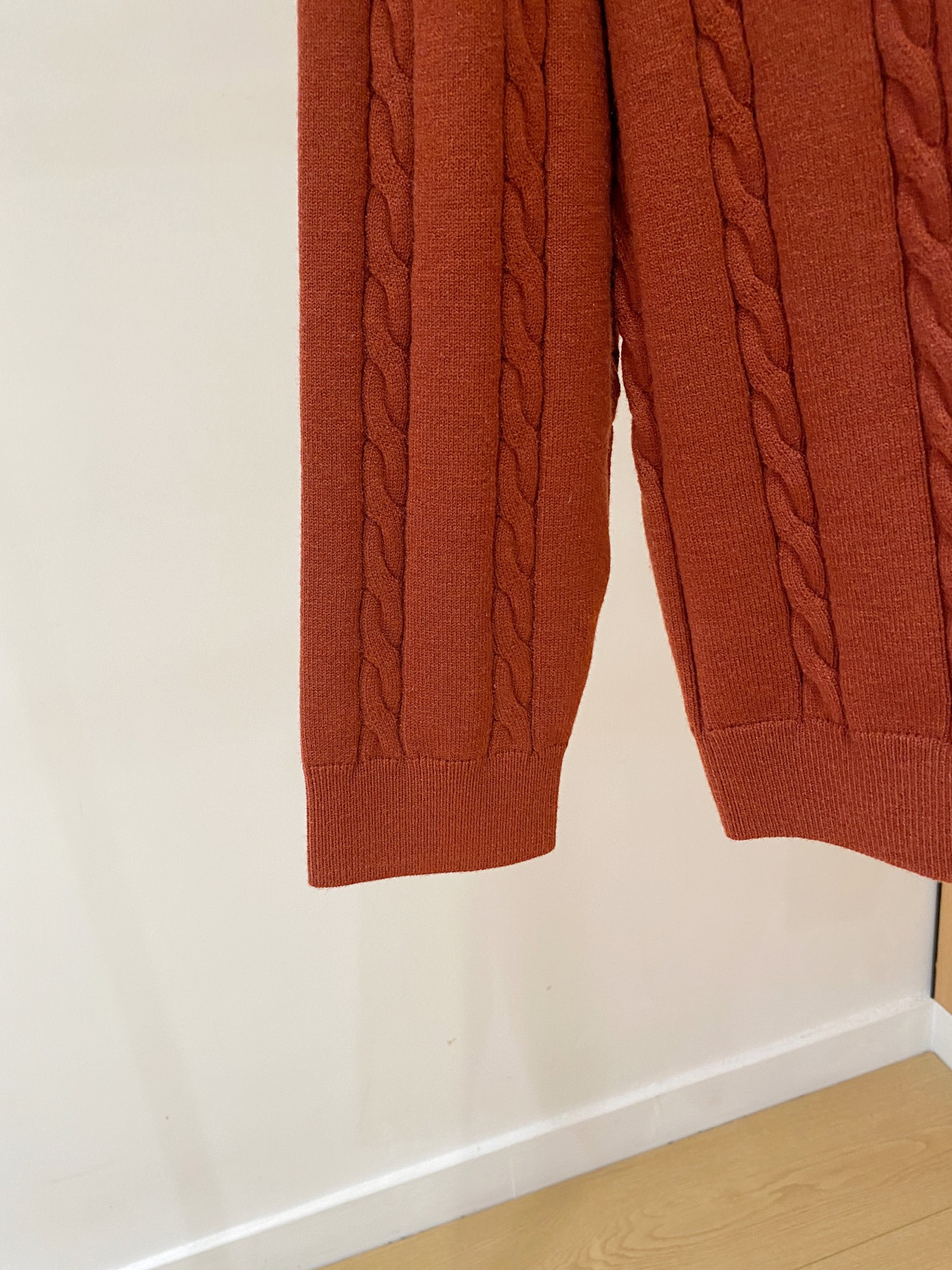 。顶级品质>专柜官网同步发售！辅料全部原版定制出品，贸易公司真品订单。高级定制进口面料，以天然植物纖維提