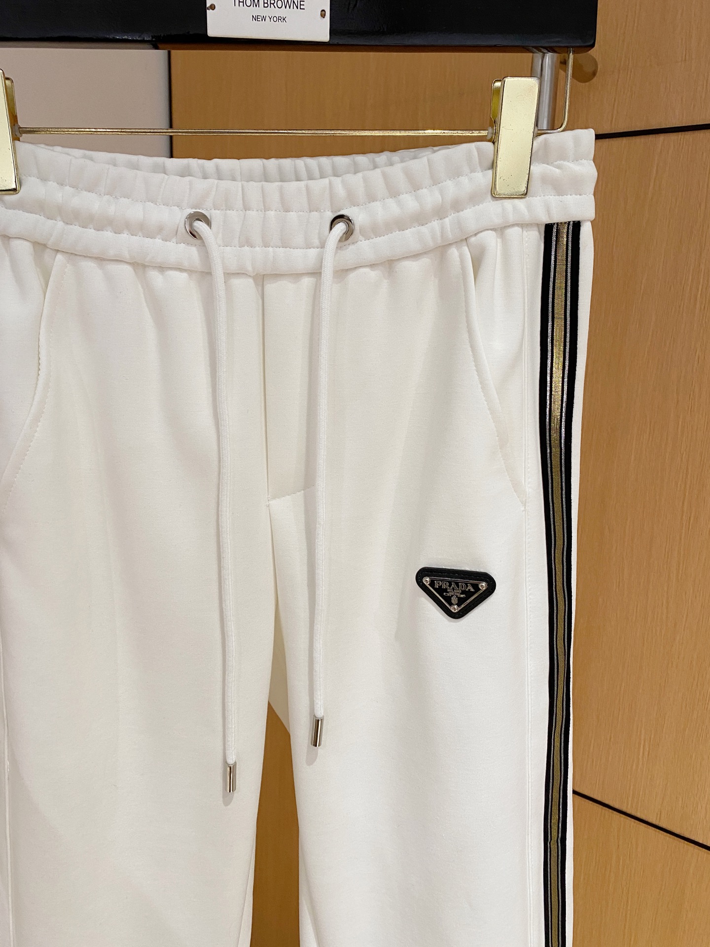 爆款套装来袭 专注官网原版 2025全新爆款开衫卫衣套装 原单狠货🇭🇰倾注顶级设计师的精心之作 就为一个