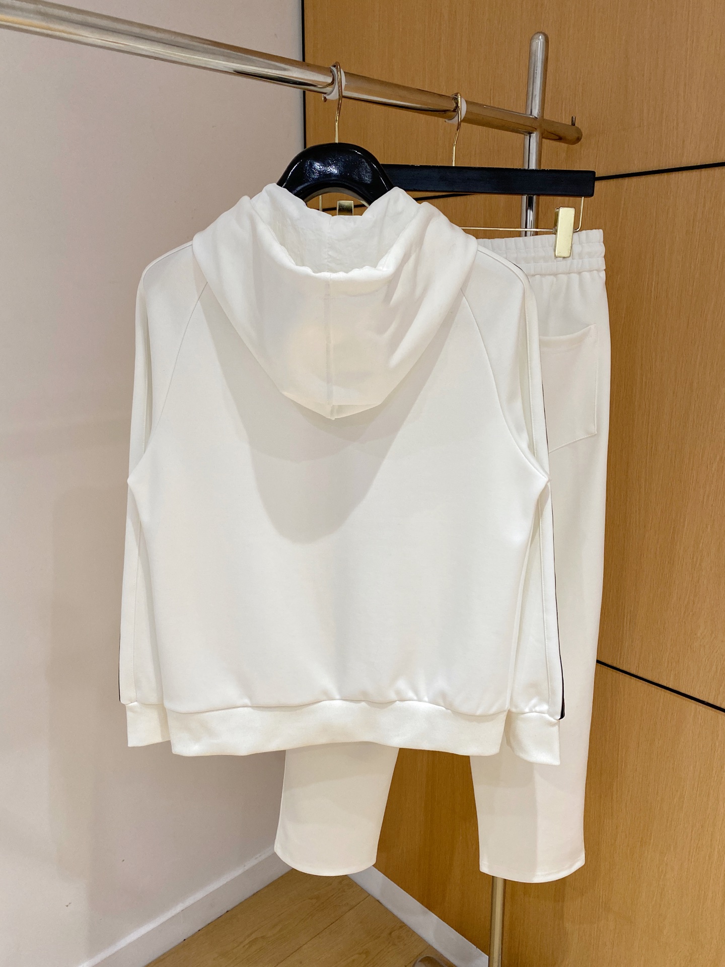 爆款套装来袭 专注官网原版 2025全新爆款开衫卫衣套装 原单狠货🇭🇰倾注顶级设计师的精心之作 就为一个