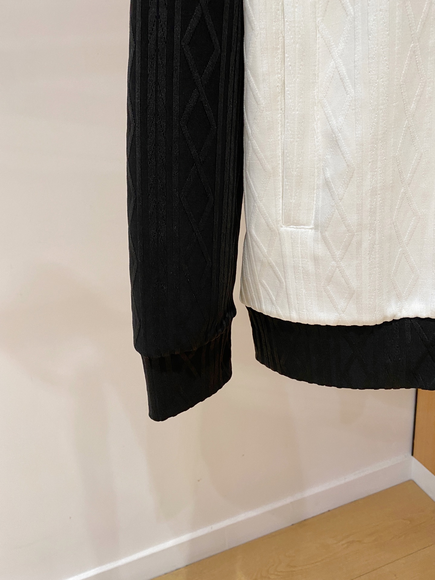 爆款套装来袭 专注官网原版 2025全新爆款开衫卫衣套装 原单狠货🇭🇰倾注顶级设计师的精心之作 就为一个