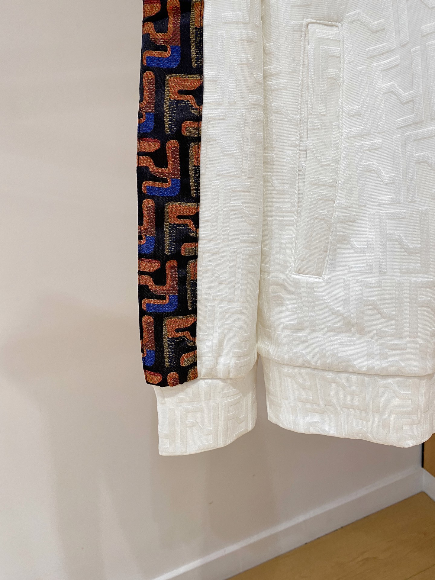 爆款套装来袭 专注官网原版 2025全新爆款开衫卫衣套装 原单狠货🇭🇰倾注顶级设计师的精心之作 就为一个