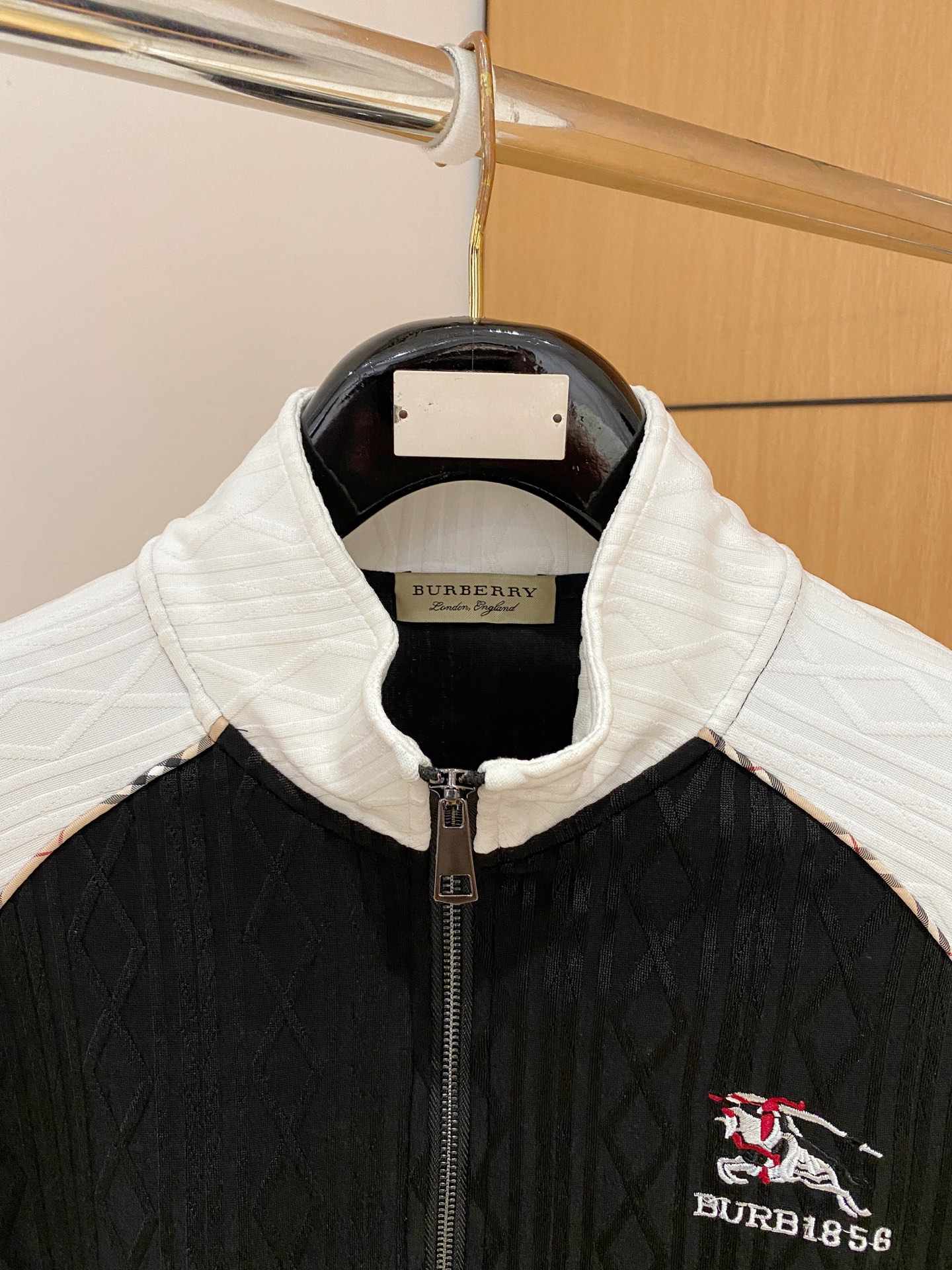 爆款套装来袭 专注官网原版 2025全新爆款开衫卫衣套装 原单狠货🇭🇰倾注顶级设计师的精心之作 就为一个