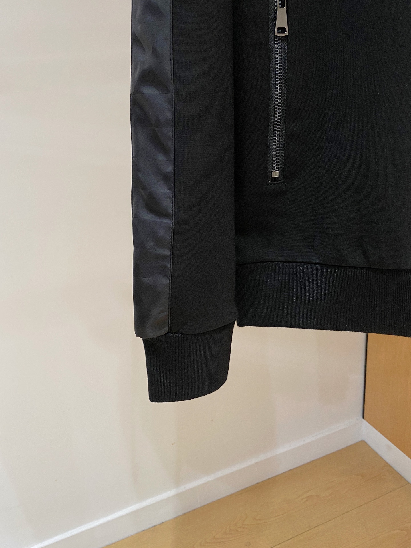 爆款套装来袭 专注官网原版 2025全新爆款开衫卫衣套装 原单狠货🇭🇰倾注顶级设计师的精心之作 就为一个