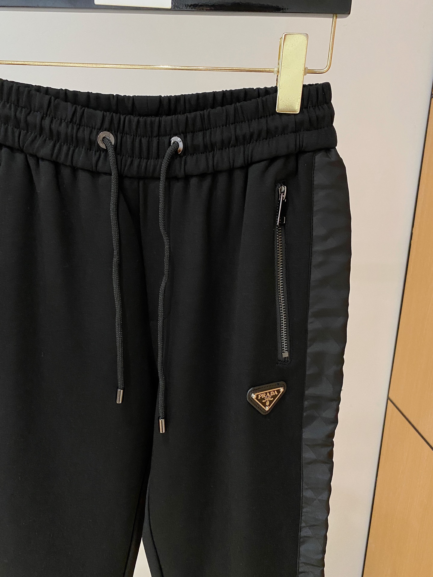 爆款套装来袭 专注官网原版 2025全新爆款开衫卫衣套装 原单狠货🇭🇰倾注顶级设计师的精心之作 就为一个