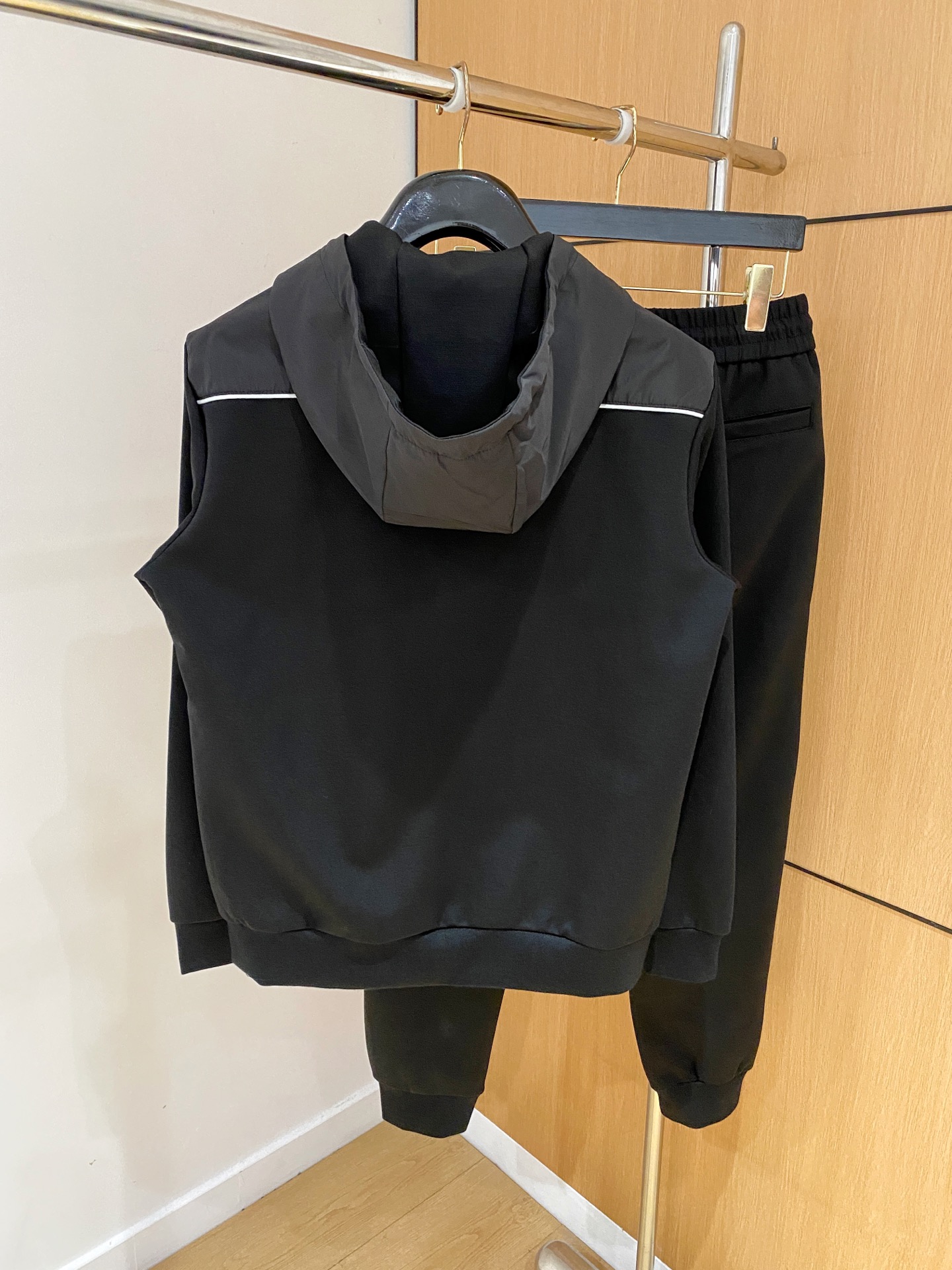 爆款套装来袭 专注官网原版 2025全新爆款开衫卫衣套装 原单狠货🇭🇰倾注顶级设计师的精心之作 就为一个