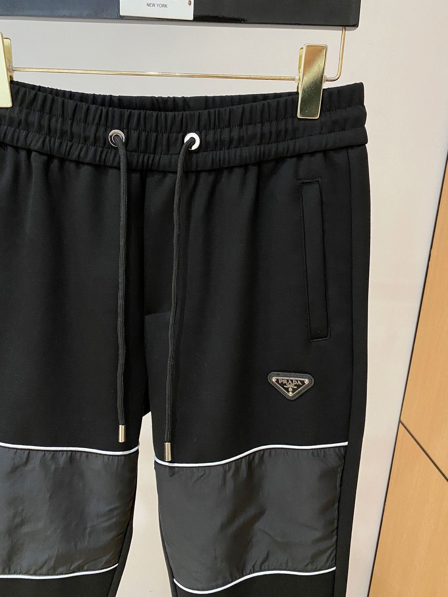 爆款套装来袭 专注官网原版 2025全新爆款开衫卫衣套装 原单狠货🇭🇰倾注顶级设计师的精心之作 就为一个