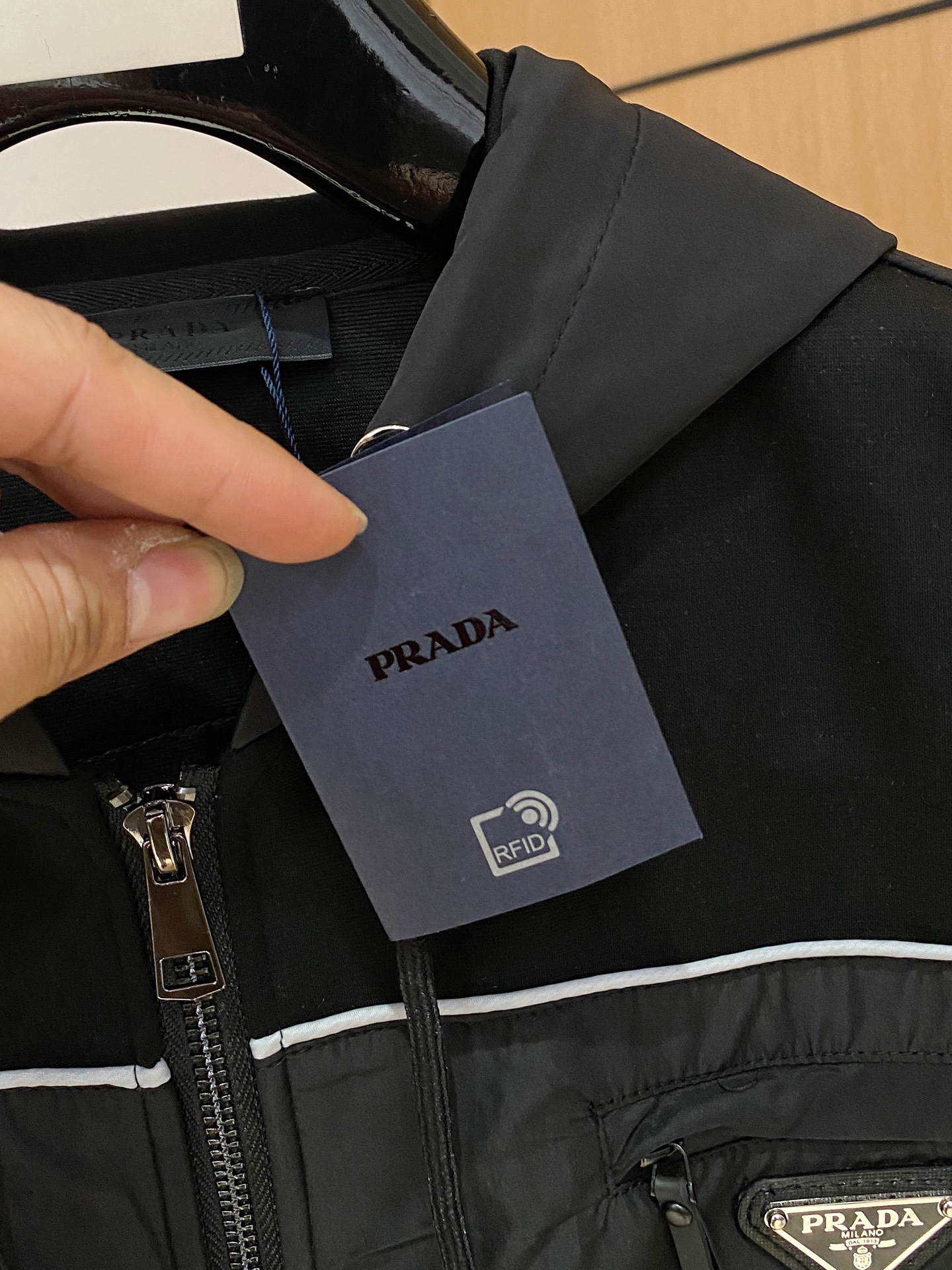 爆款套装来袭 专注官网原版 2025全新爆款开衫卫衣套装 原单狠货🇭🇰倾注顶级设计师的精心之作 就为一个