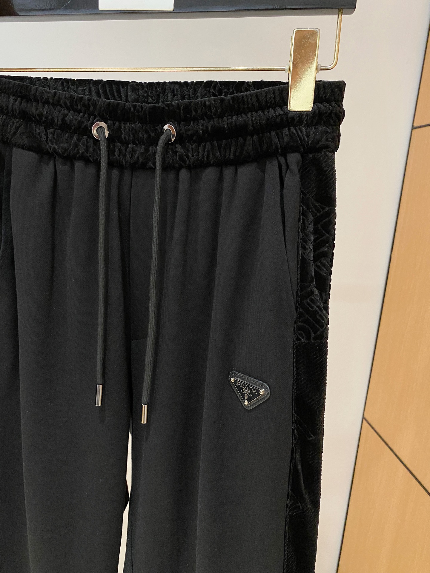 爆款套装来袭 专注官网原版 2025全新爆款开衫卫衣套装 原单狠货🇭🇰倾注顶级设计师的精心之作 就为一个