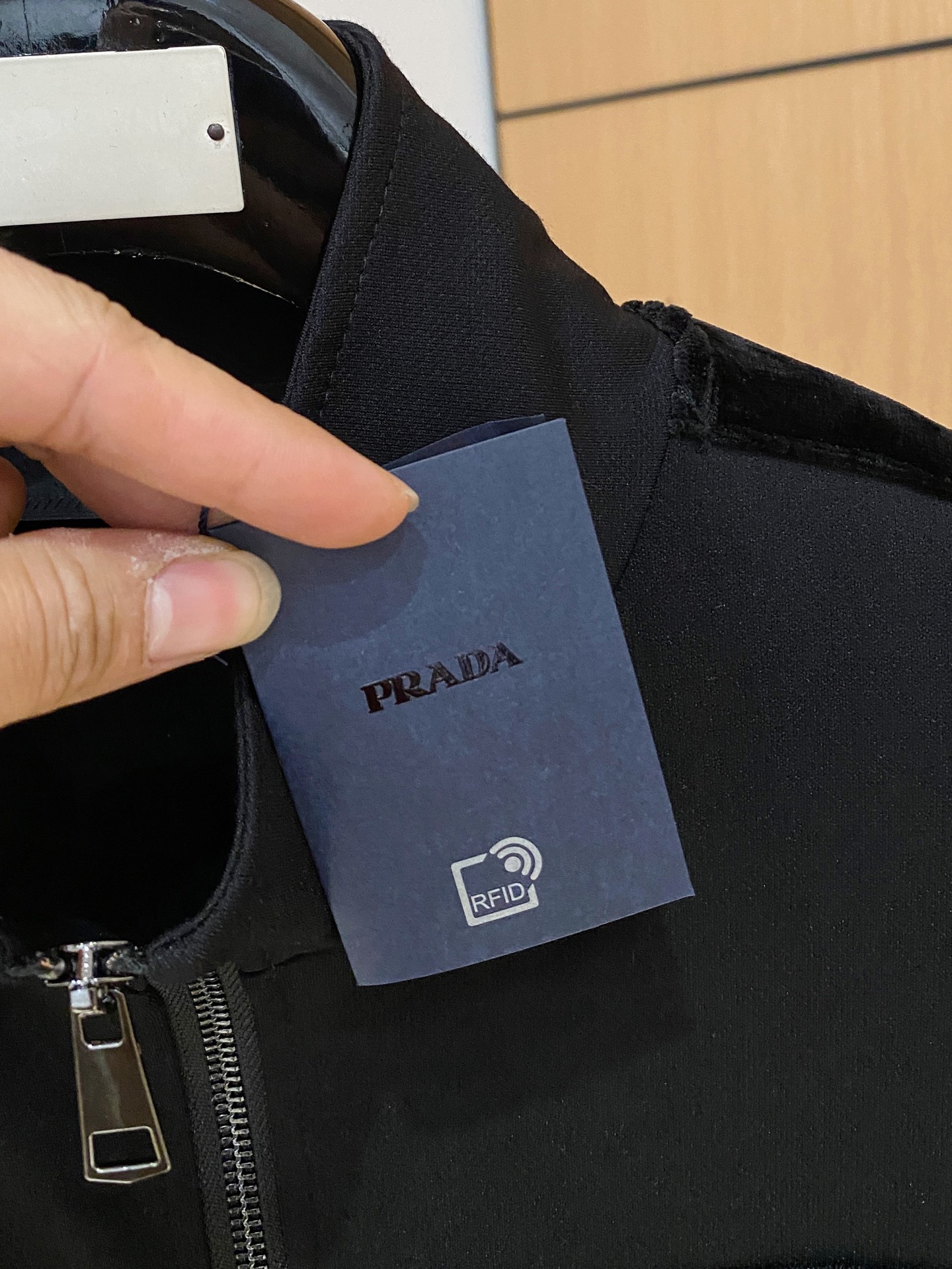 爆款套装来袭 专注官网原版 2025全新爆款开衫卫衣套装 原单狠货🇭🇰倾注顶级设计师的精心之作 就为一个