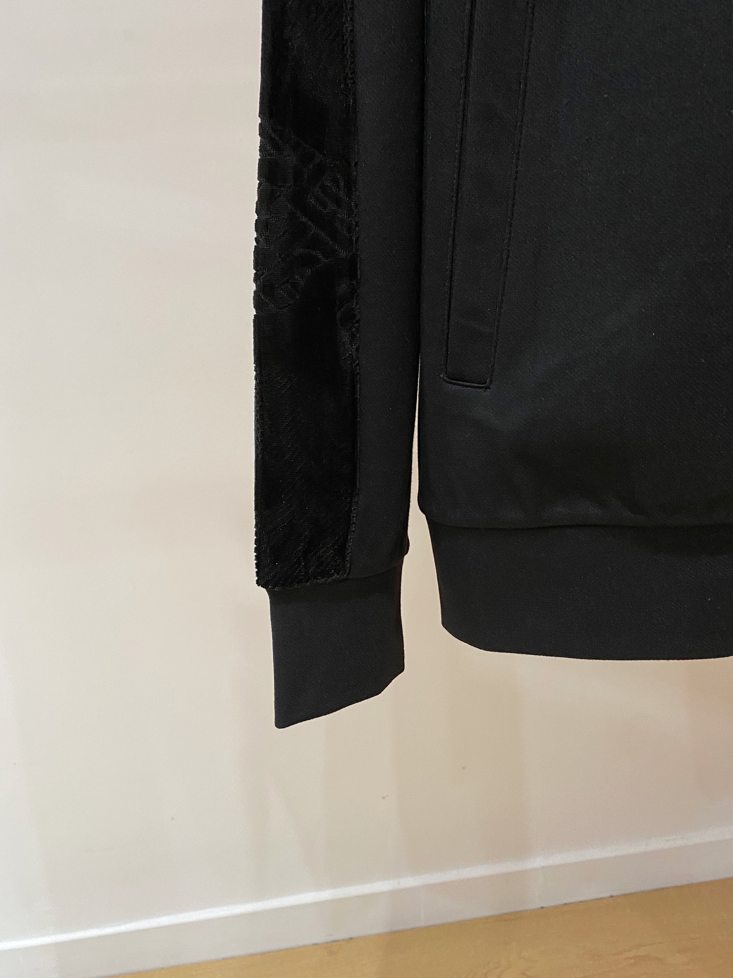 爆款套装来袭 专注官网原版 2025全新爆款开衫卫衣套装 原单狠货🇭🇰倾注顶级设计师的精心之作 就为一个