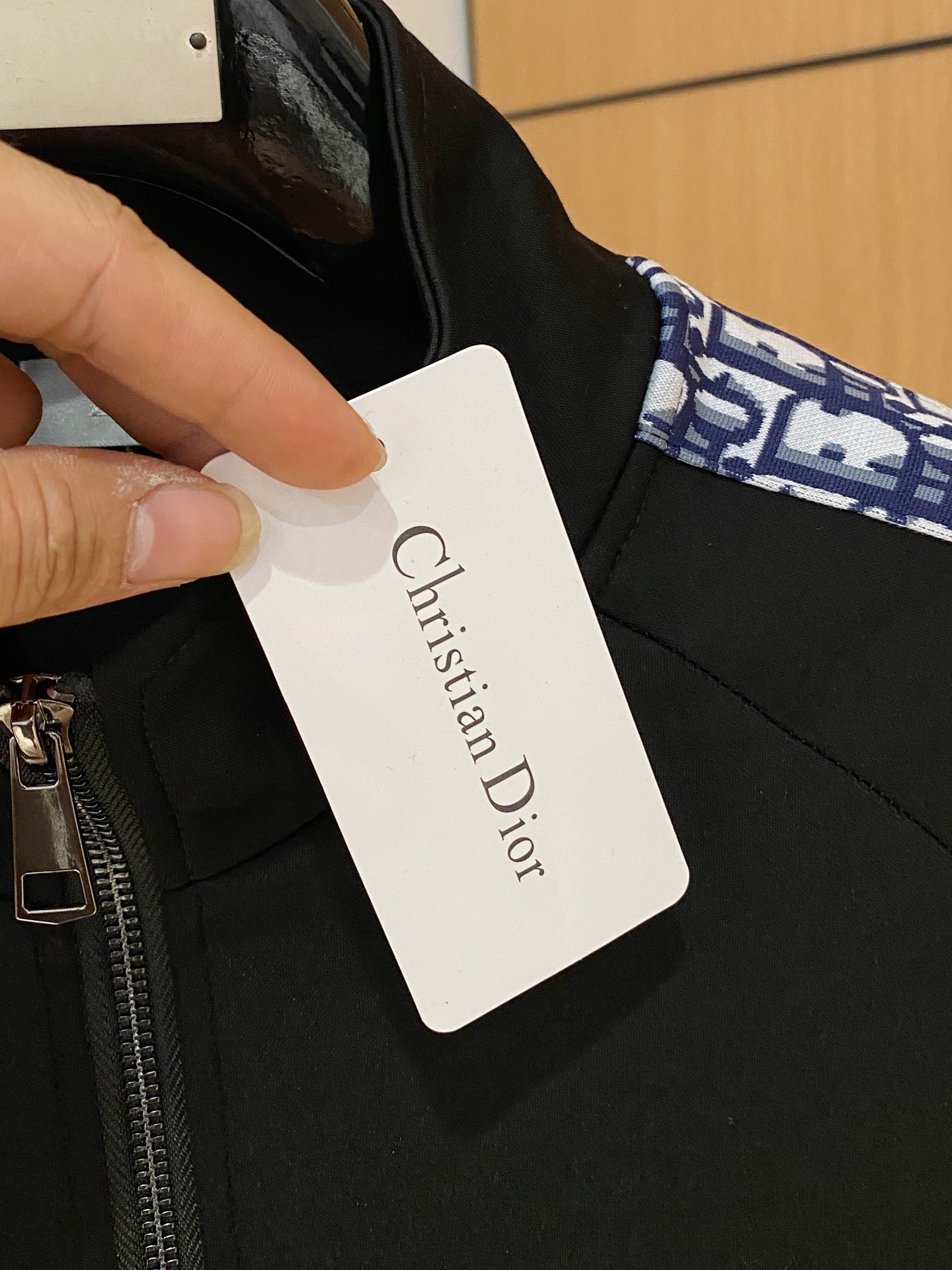 爆款套装来袭 专注官网原版 2025全新爆款开衫卫衣套装 原单狠货🇭🇰倾注顶级设计师的精心之作 就为一个